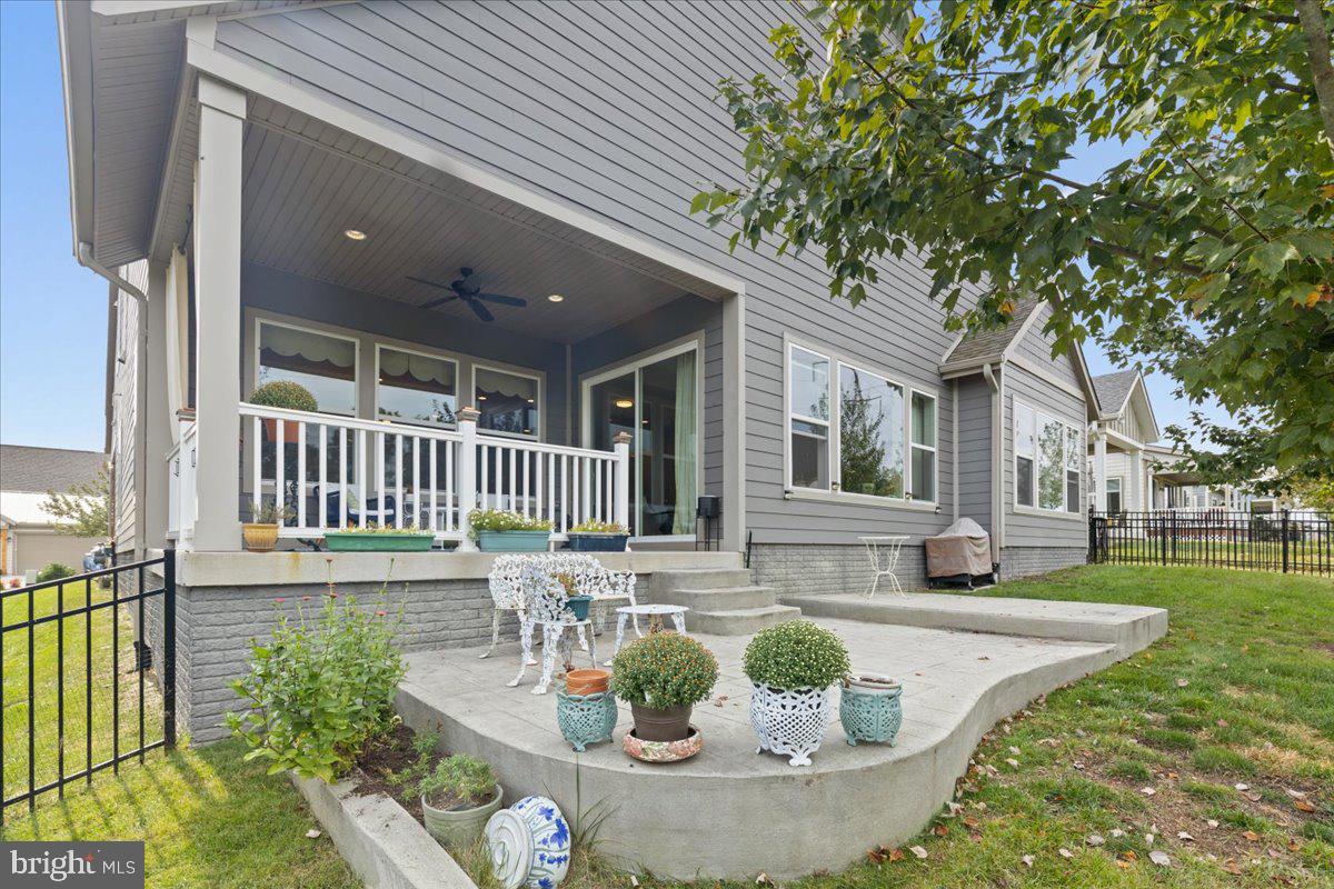 SHENANDOAH, LAKE FREDERICK - Residential