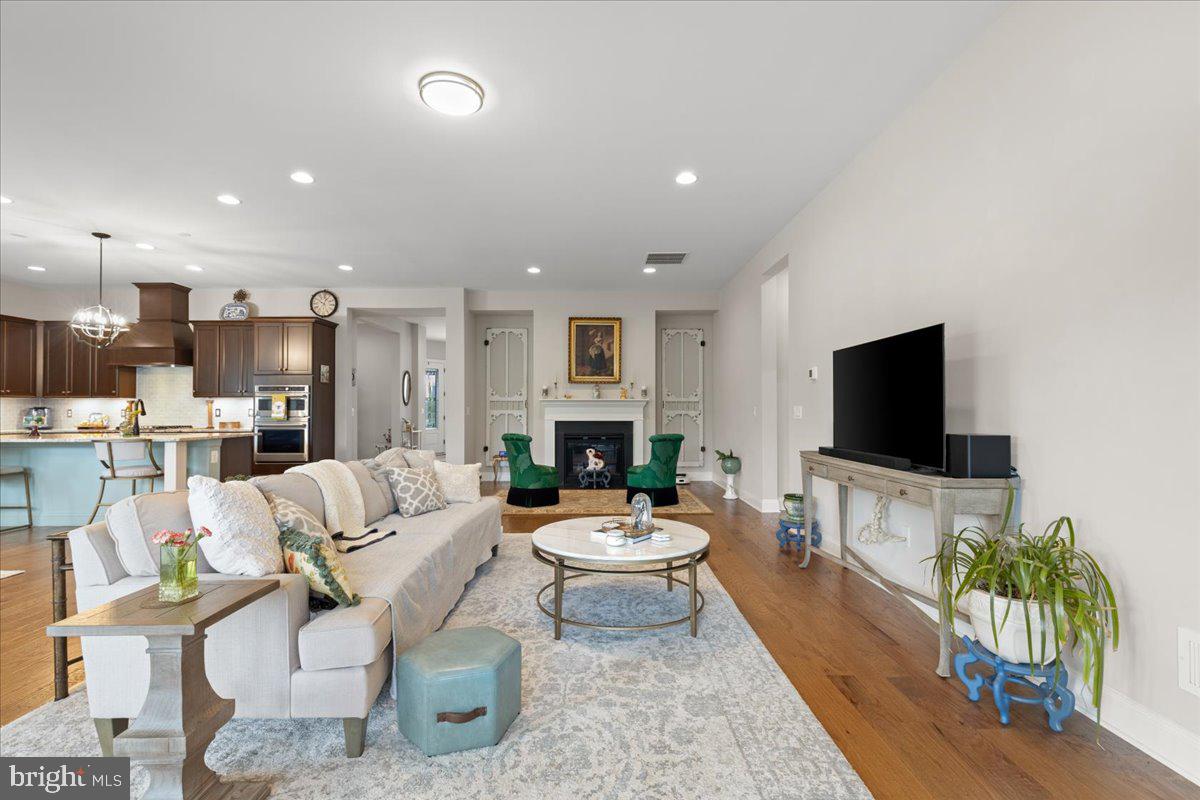 SHENANDOAH, LAKE FREDERICK - Residential