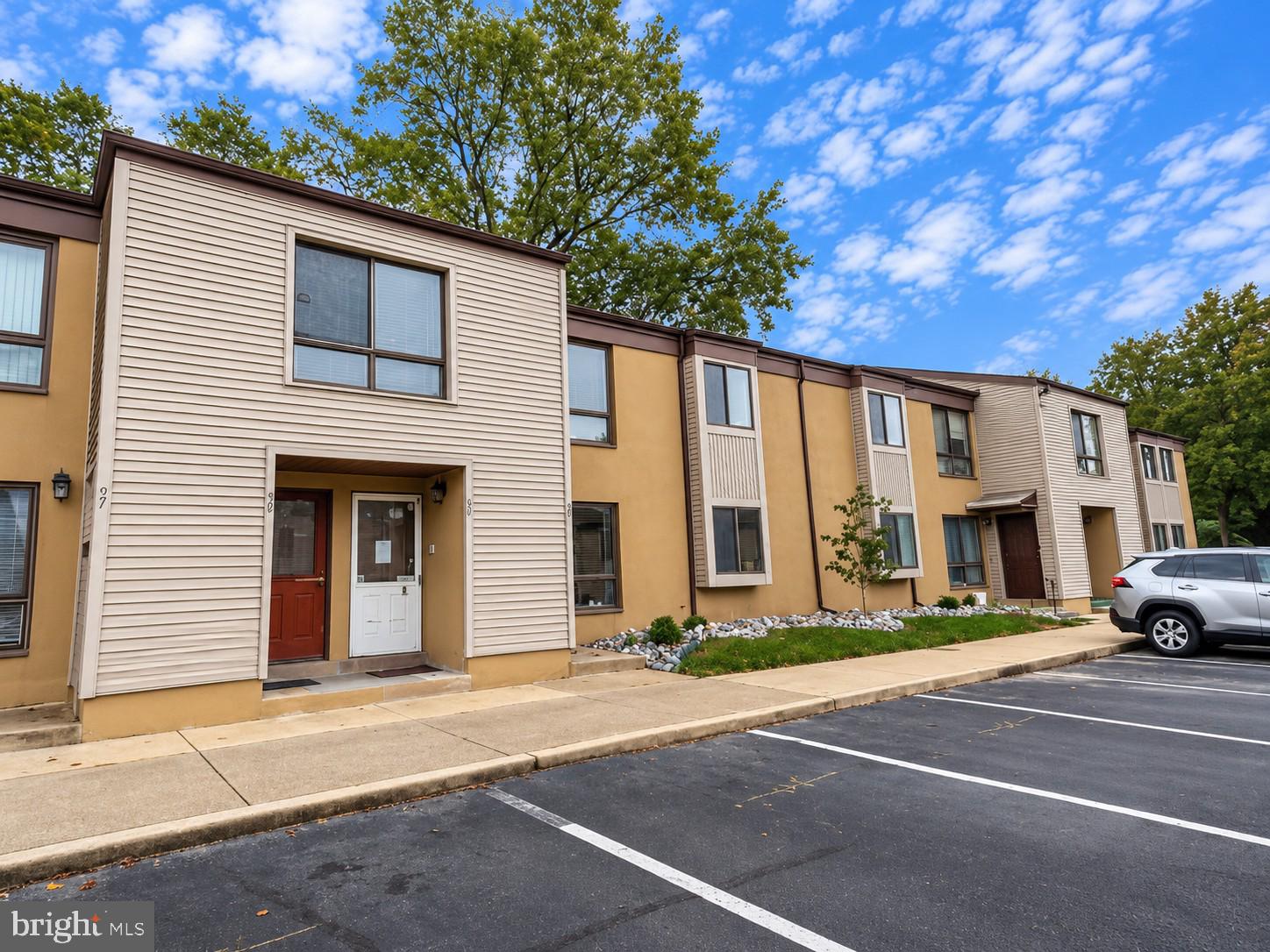 60 BANNER COURT