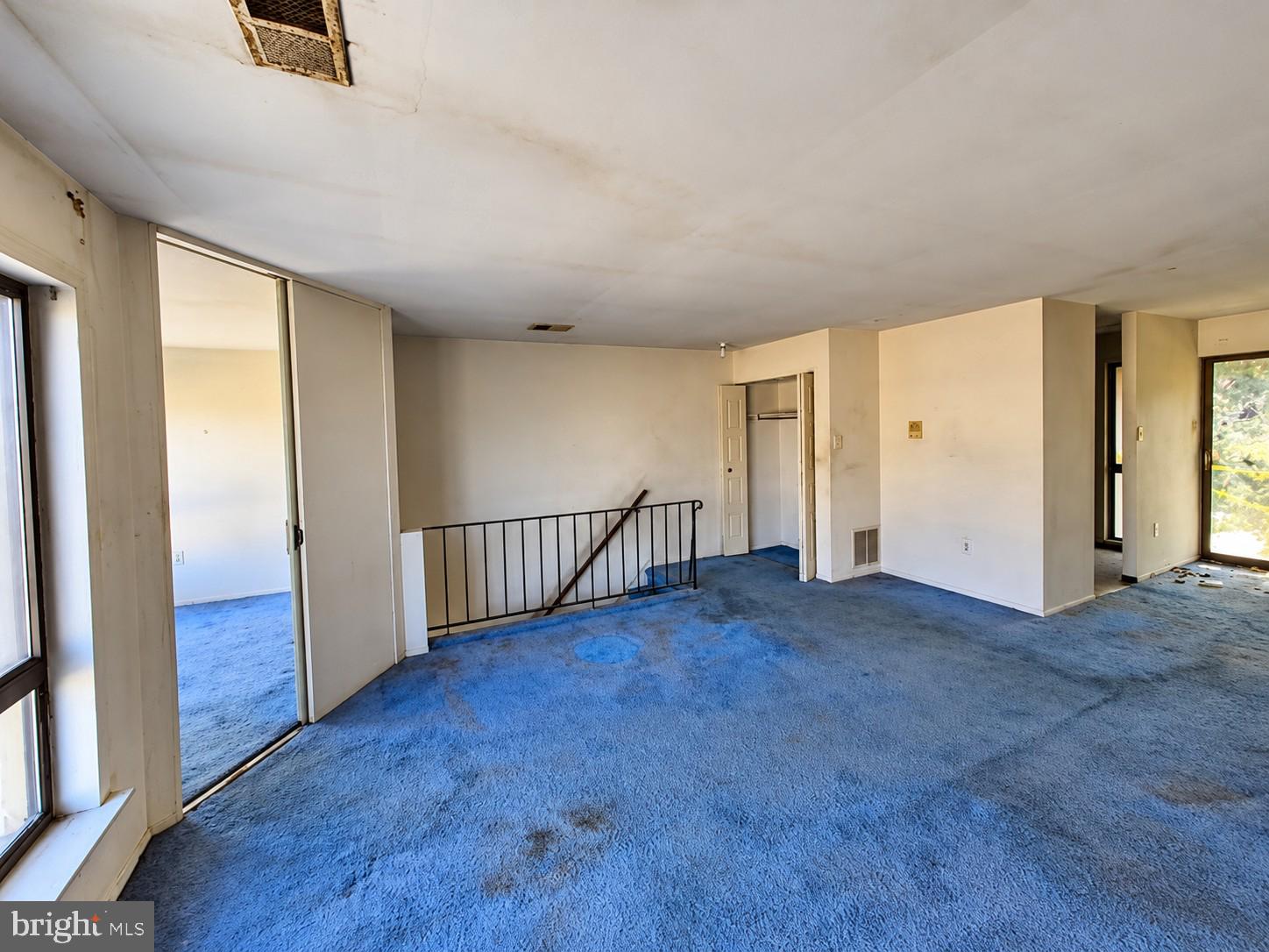 60 BANNER COURT