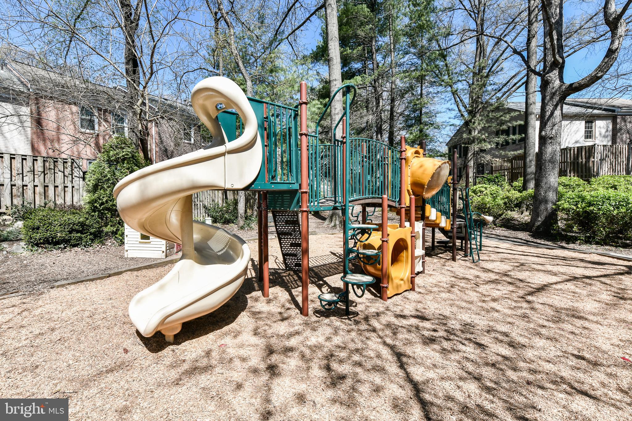 DEEPWOOD - Residential