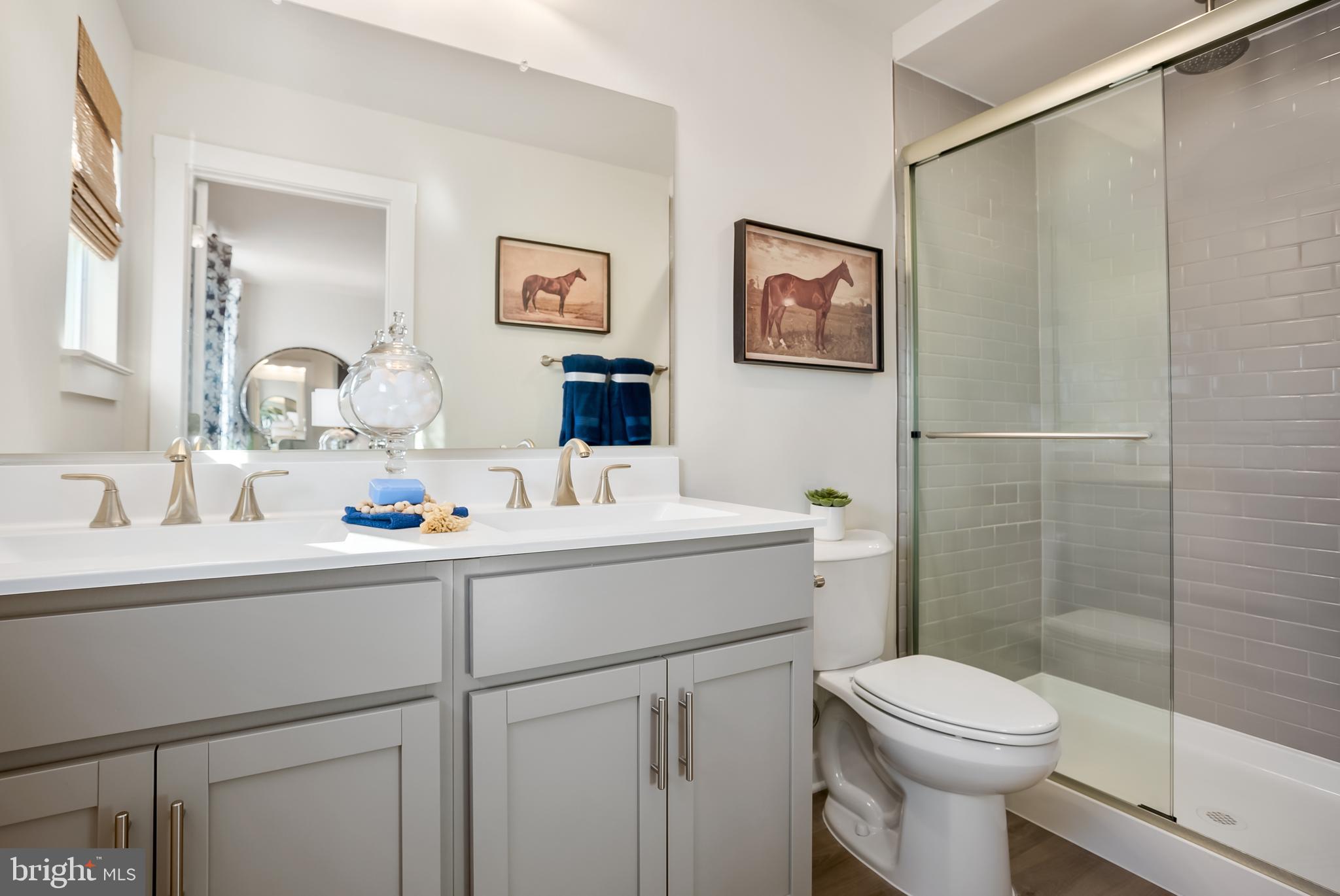 ABRAMS POINTE - Residential