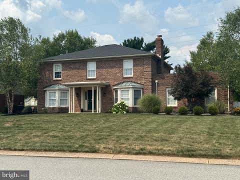 Photo of 2670 Oberlin Drive, YORK, PA 17404 (MLS # PAYK2108452)
