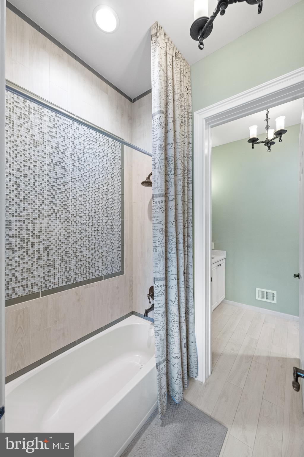 LISETER - Residential