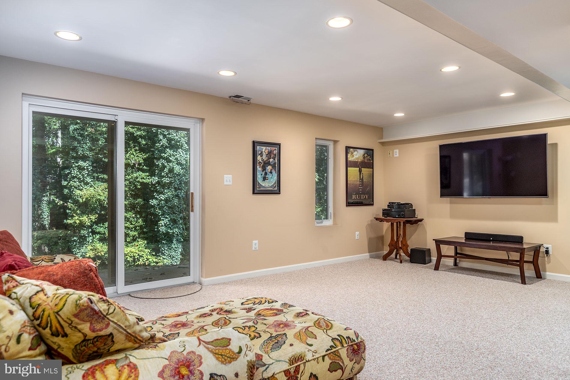 BLUFFS OF WOLF TRAP - Residential