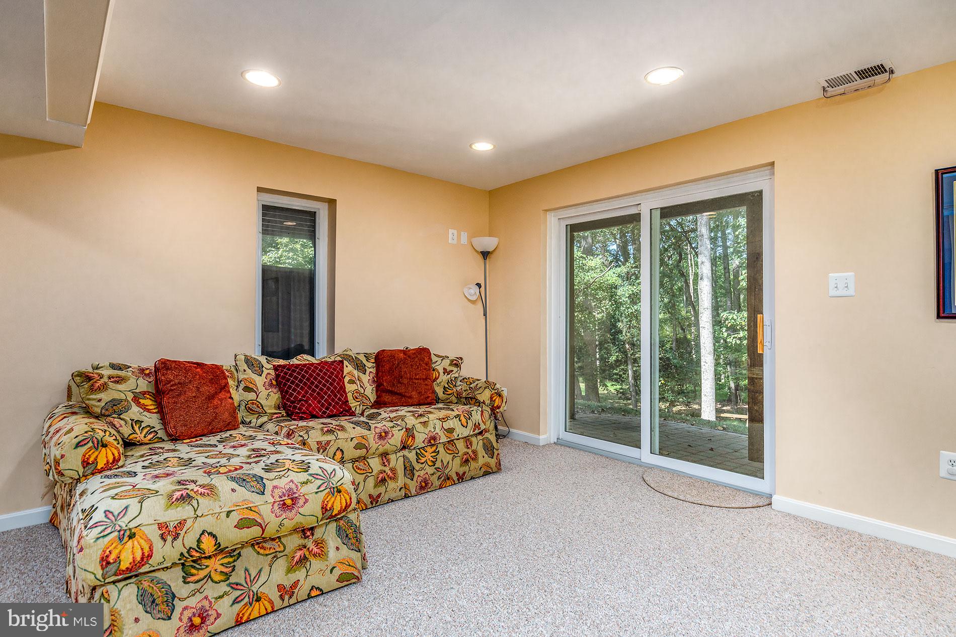 BLUFFS OF WOLF TRAP - Residential