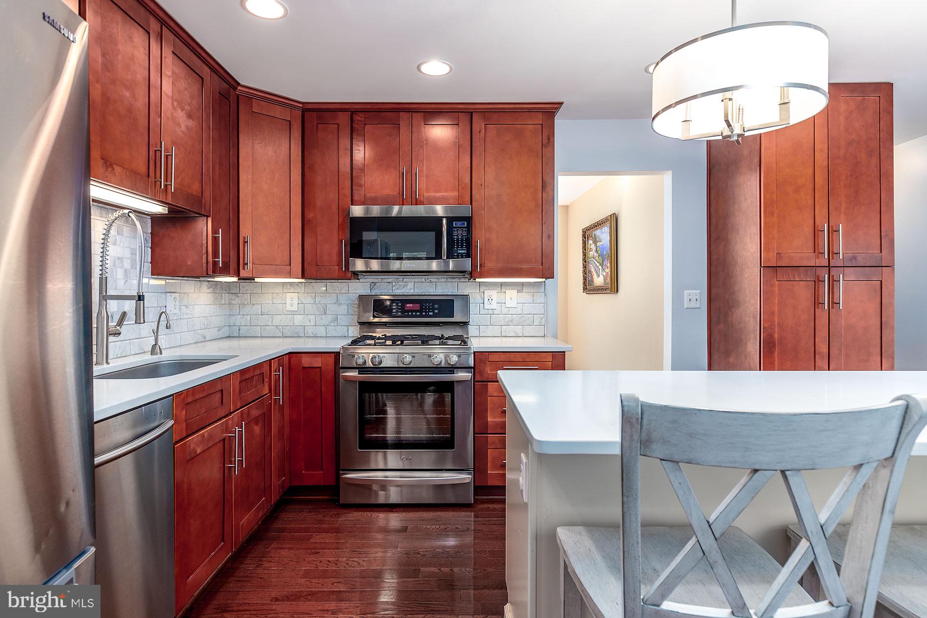 BLUFFS OF WOLF TRAP - Residential