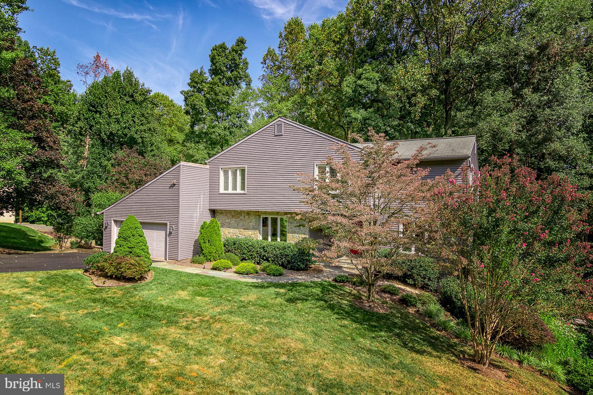 BLUFFS OF WOLF TRAP - Residential