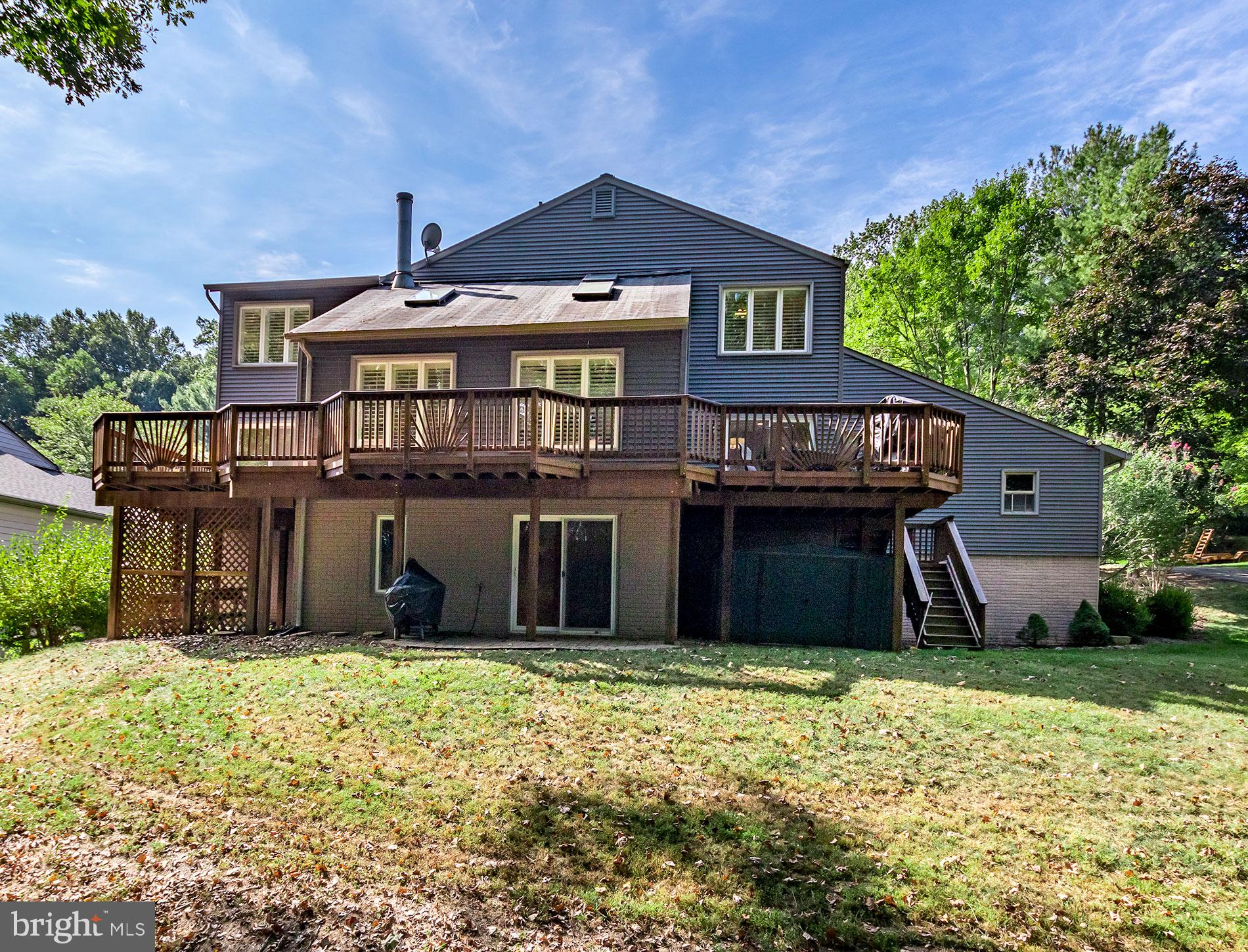 BLUFFS OF WOLF TRAP - Residential