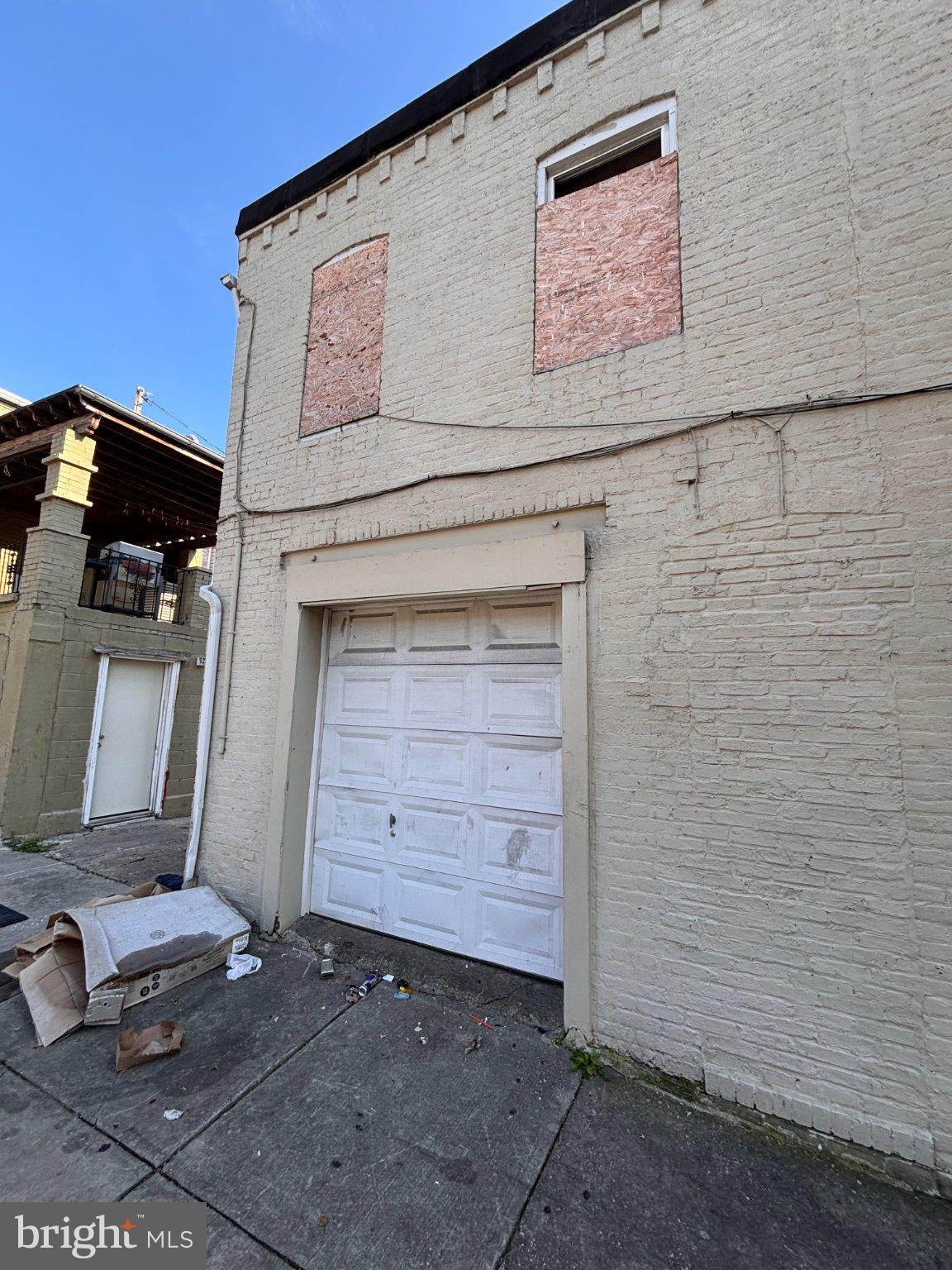 165 N CURLEY STREET