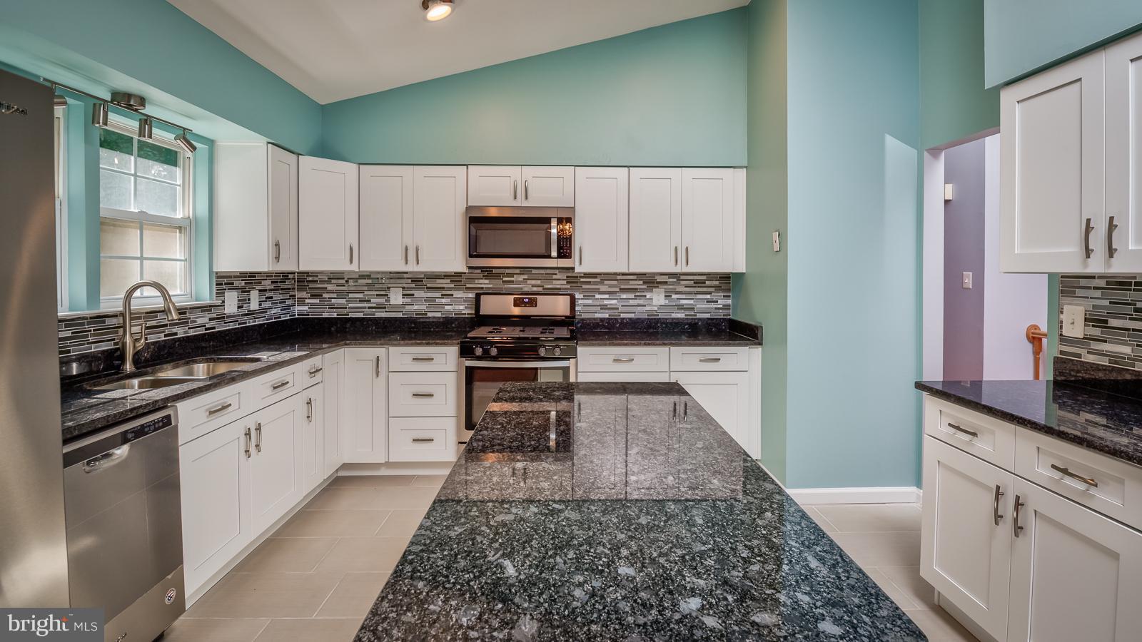 BARNABY KNOLLS PLAT 6 - Residential