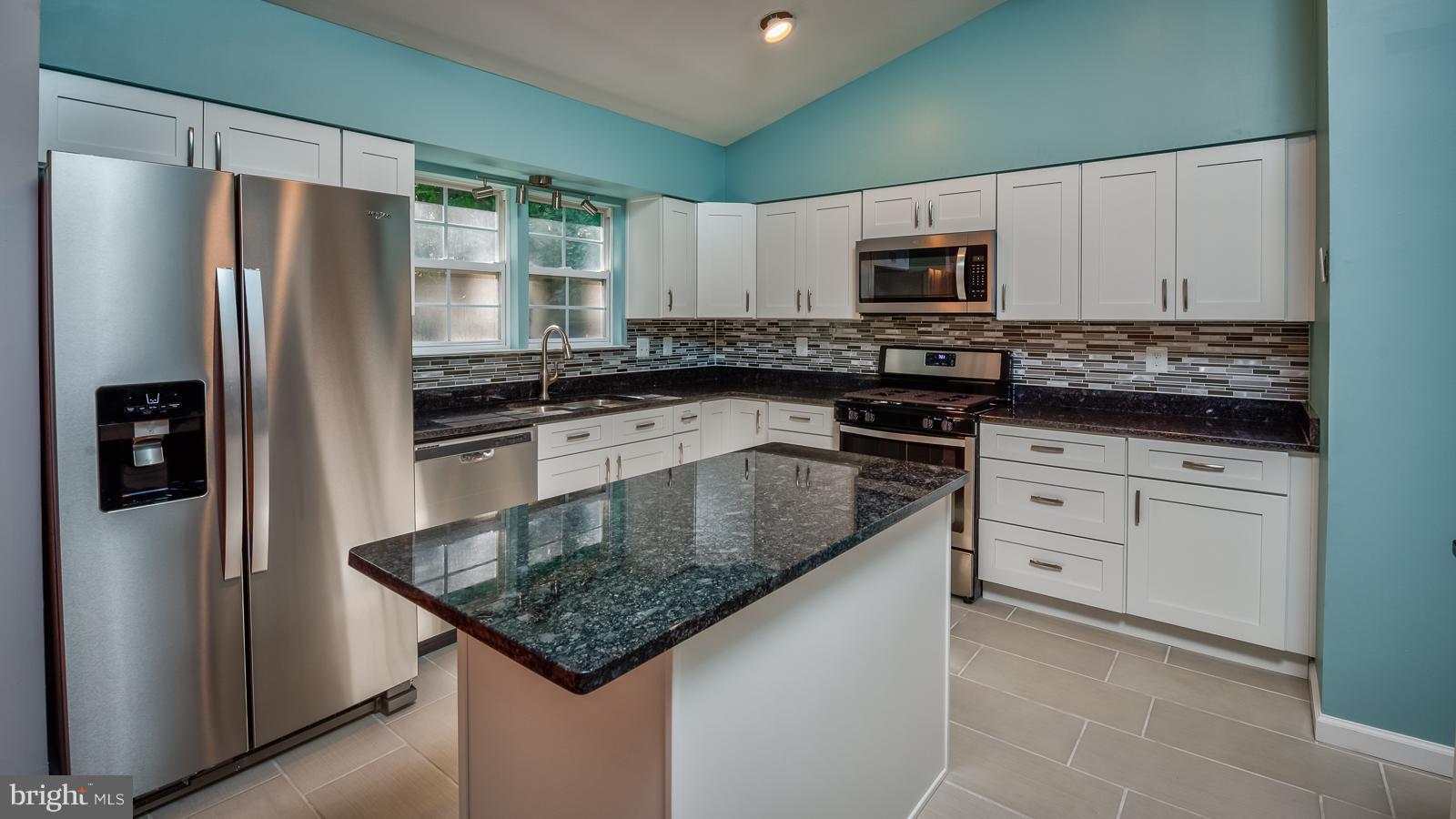 BARNABY KNOLLS PLAT 6 - Residential