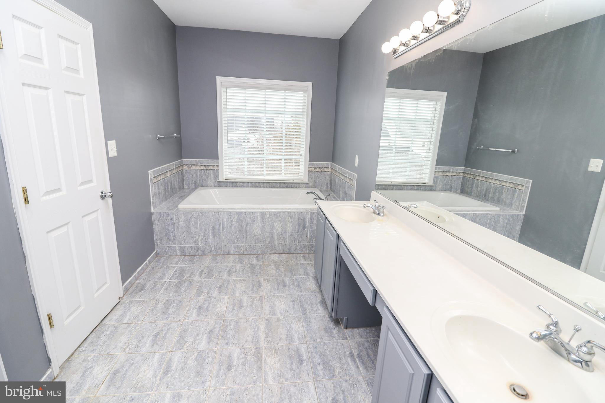 VILLAGE CASE - Residential