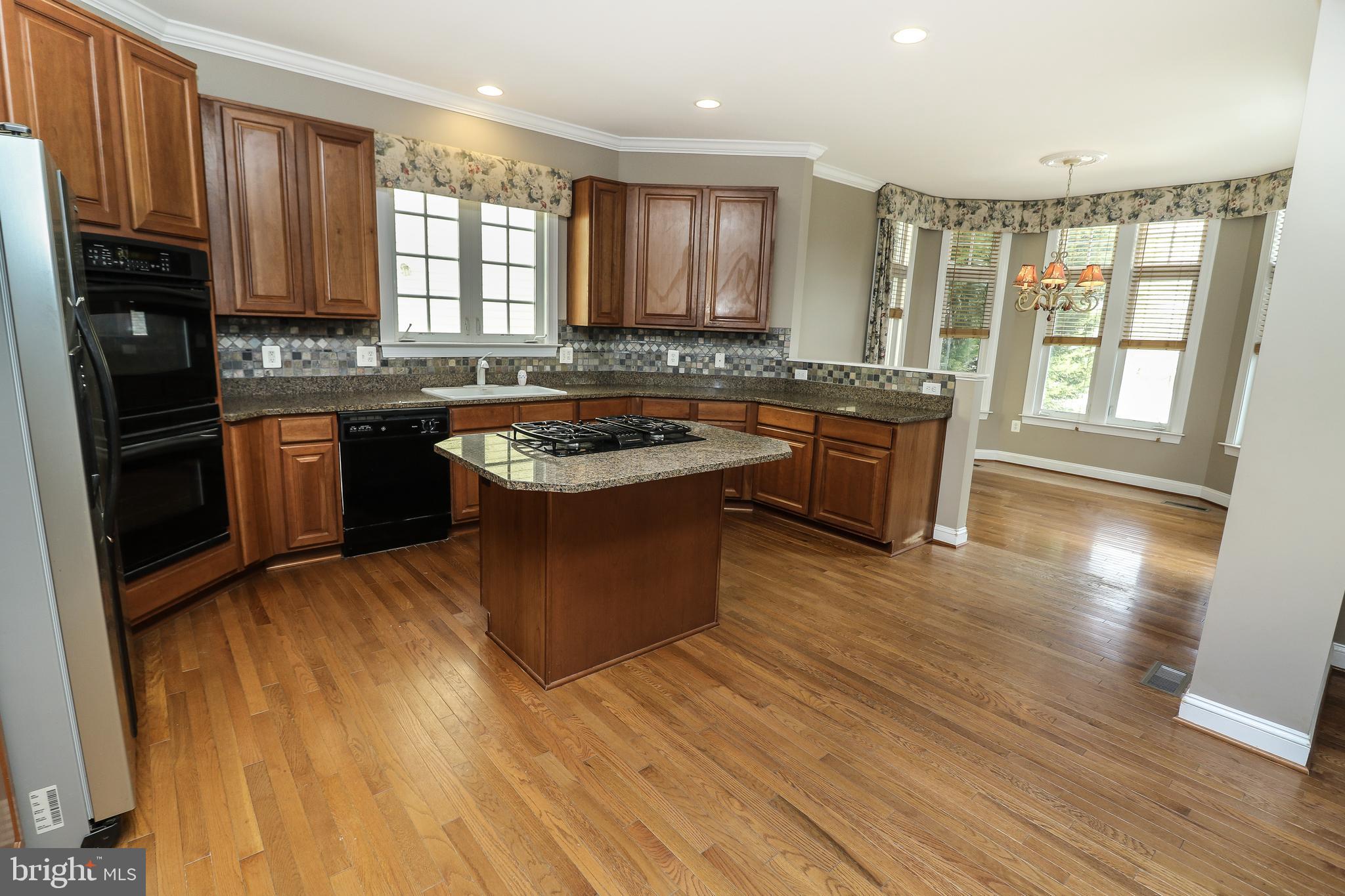 VILLAGE CASE - Residential