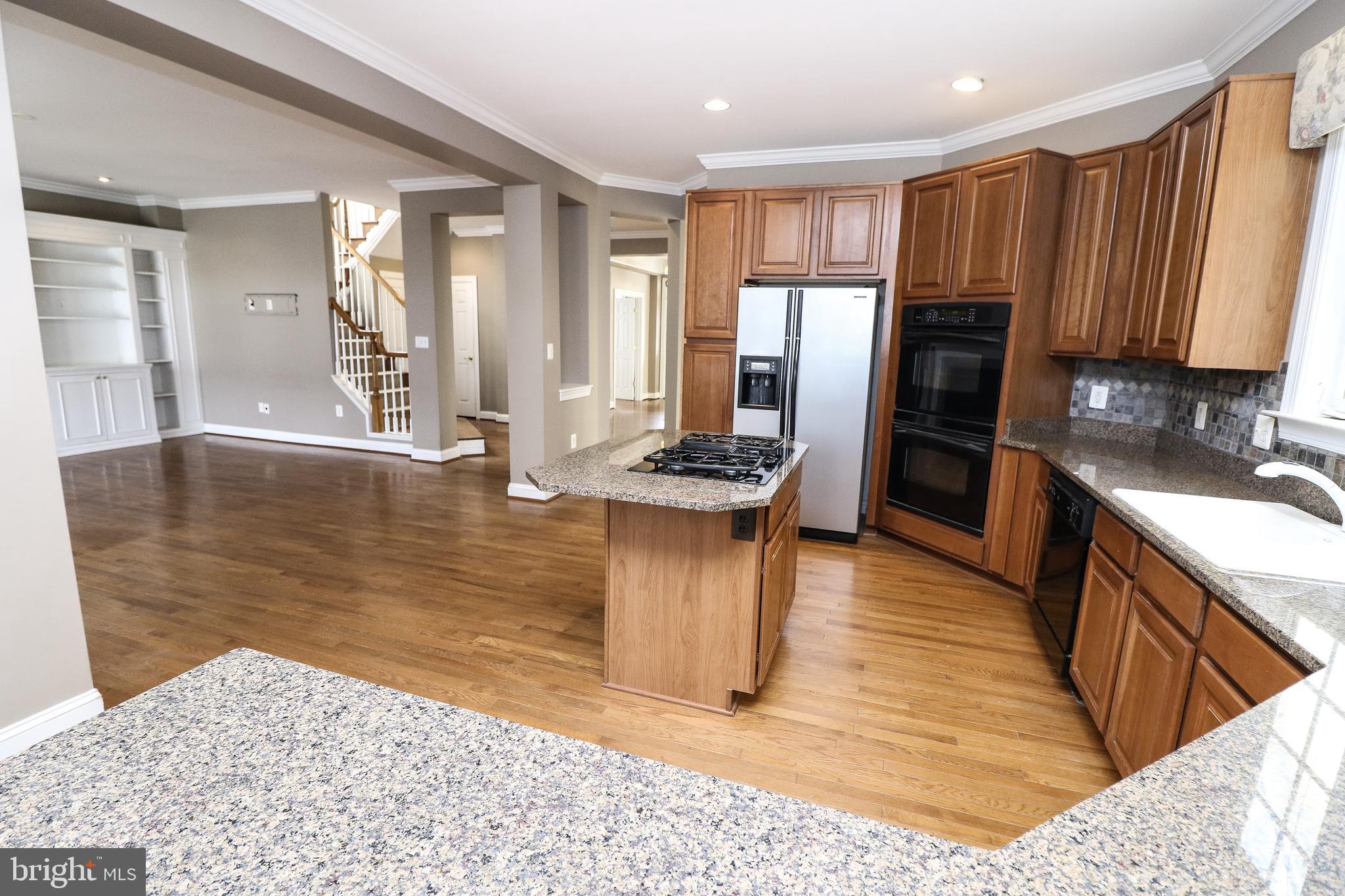 VILLAGE CASE - Residential