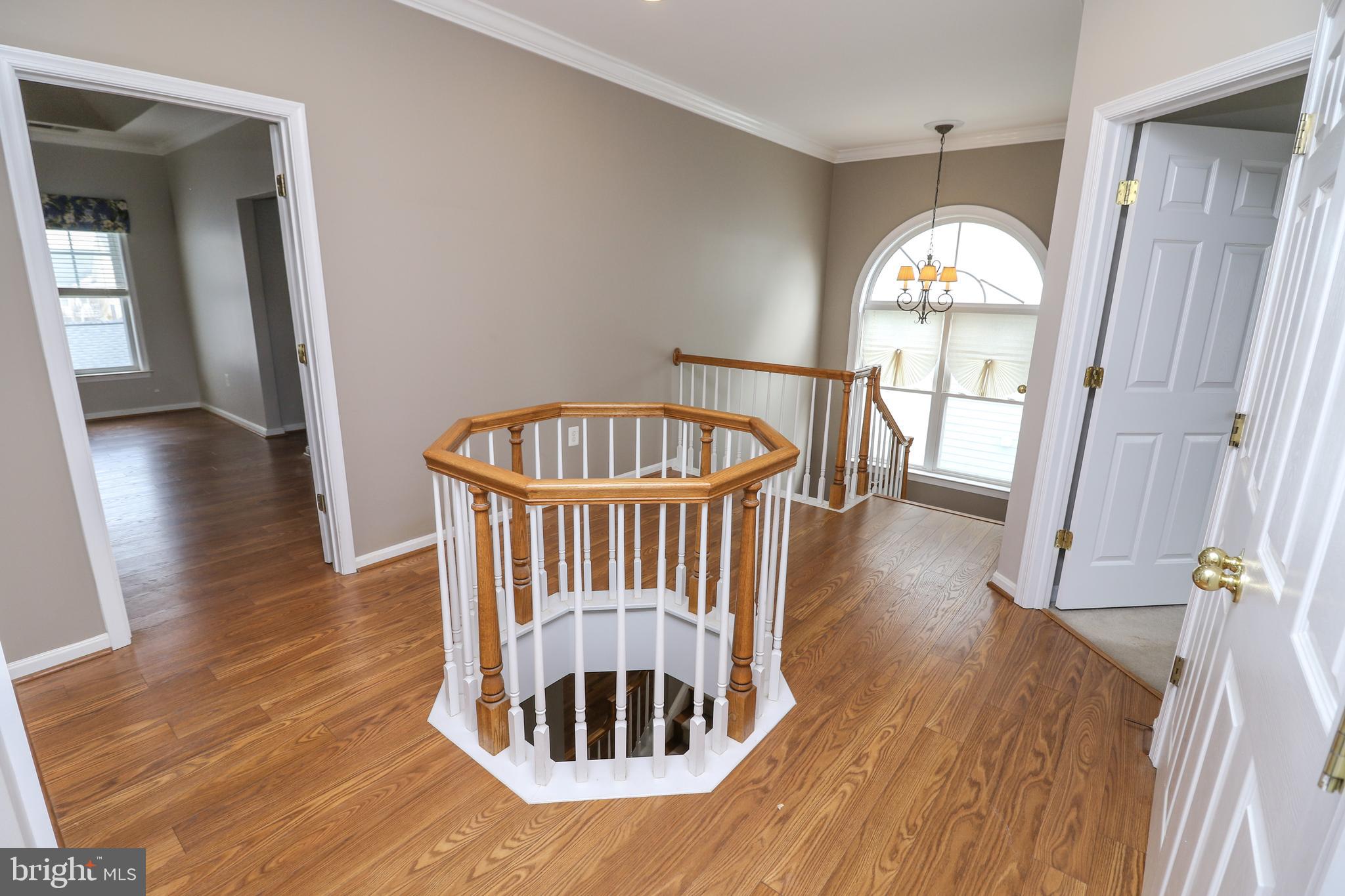 VILLAGE CASE - Residential