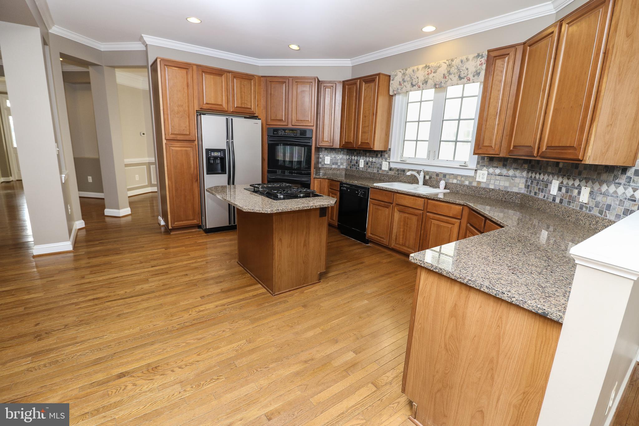 VILLAGE CASE - Residential