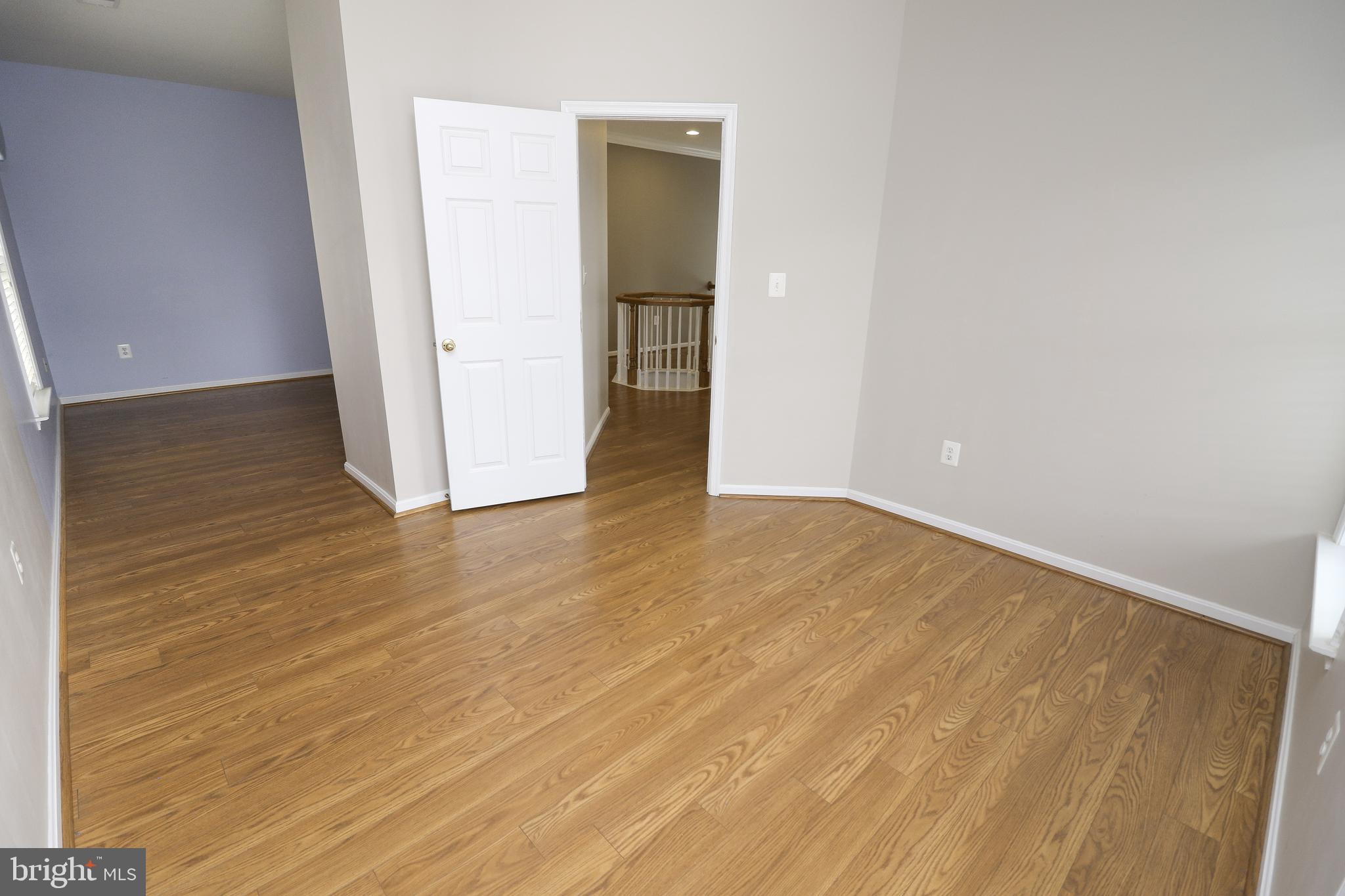 VILLAGE CASE - Residential