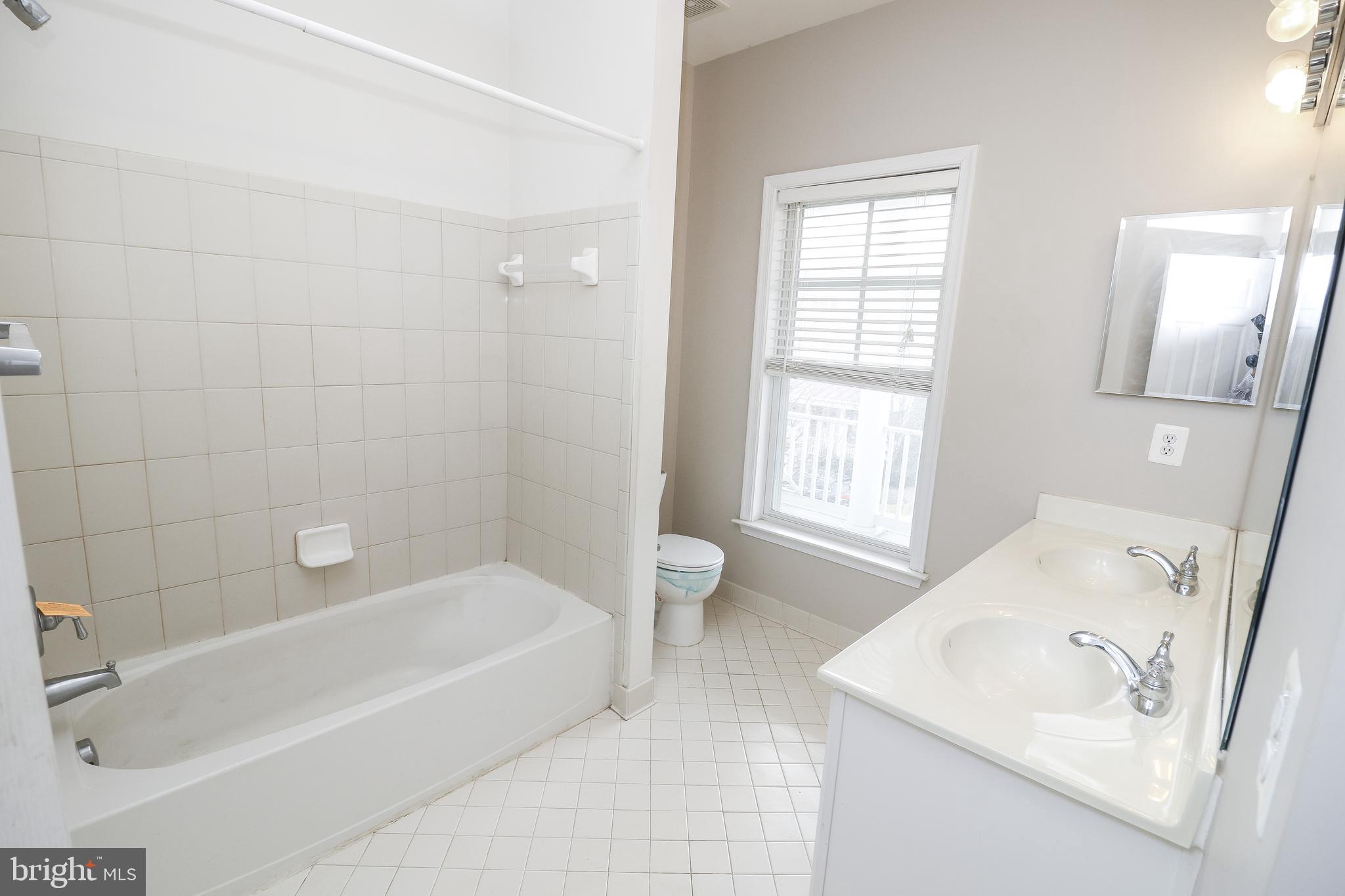 VILLAGE CASE - Residential