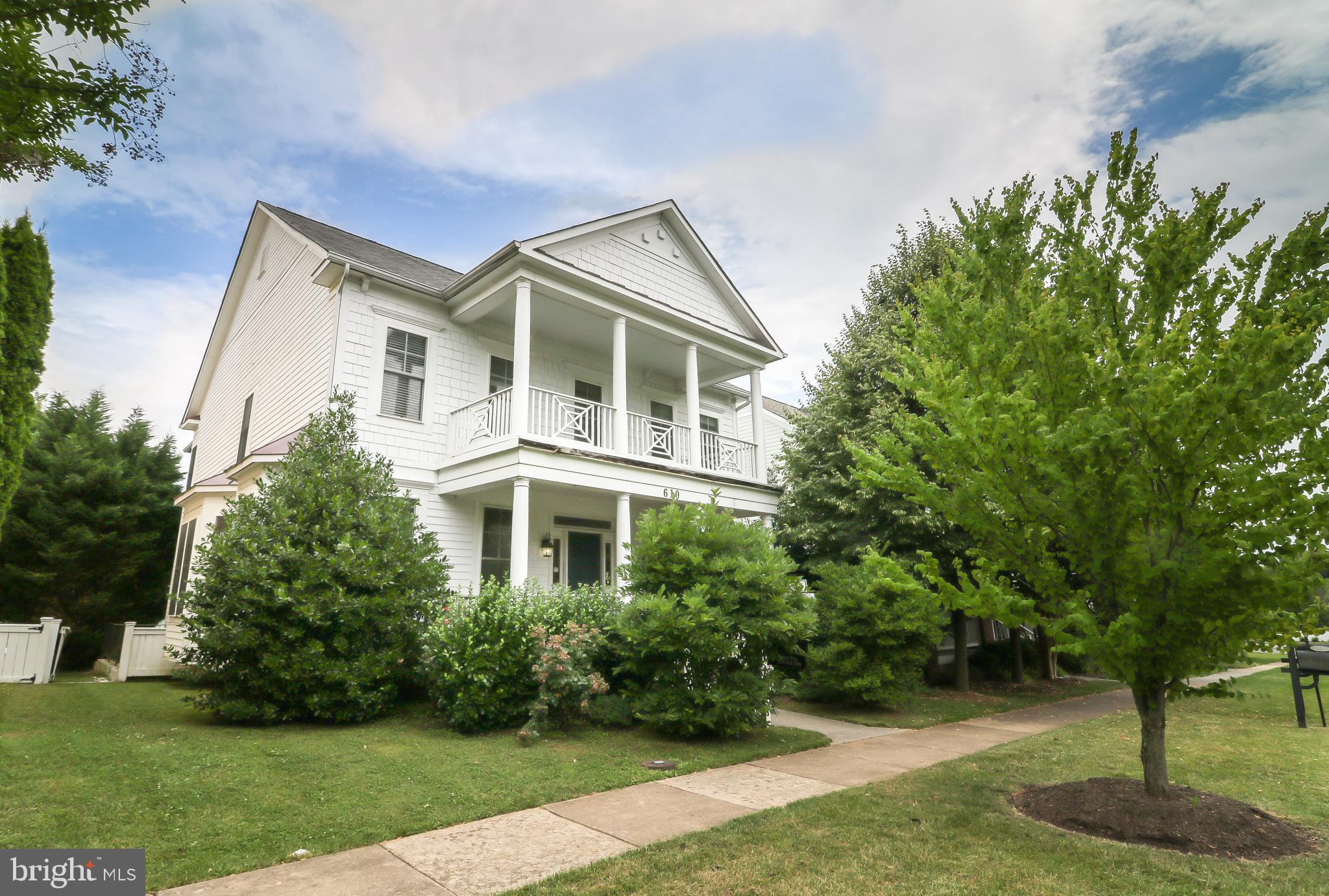 VILLAGE CASE - Residential