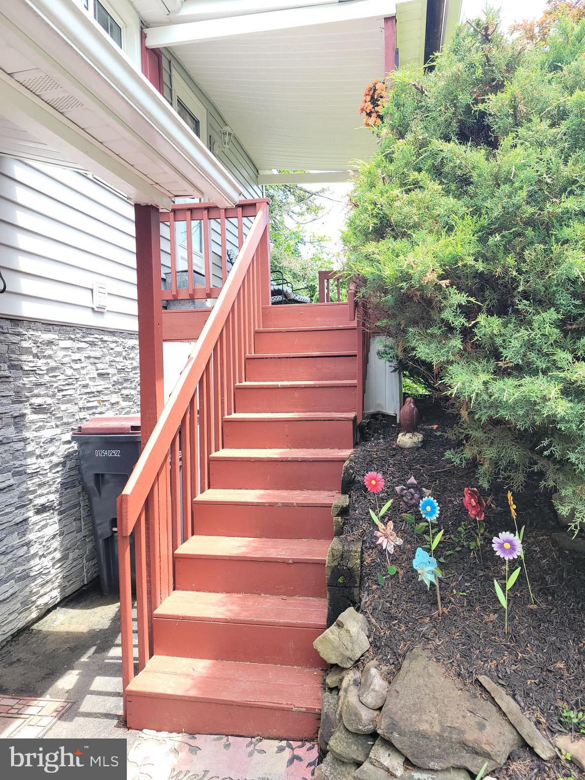 1221 VALLEY VIEW ROAD