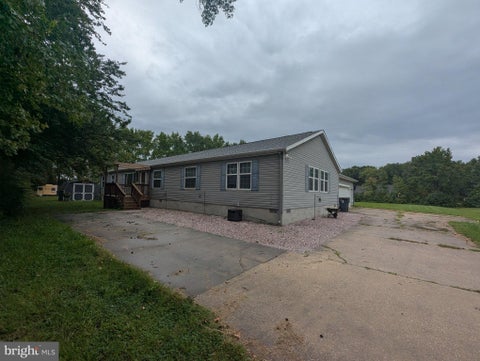 Mobile Home For Rent - 6703 Westville Road<br/> Kent County, HARTLY, DE 19953
