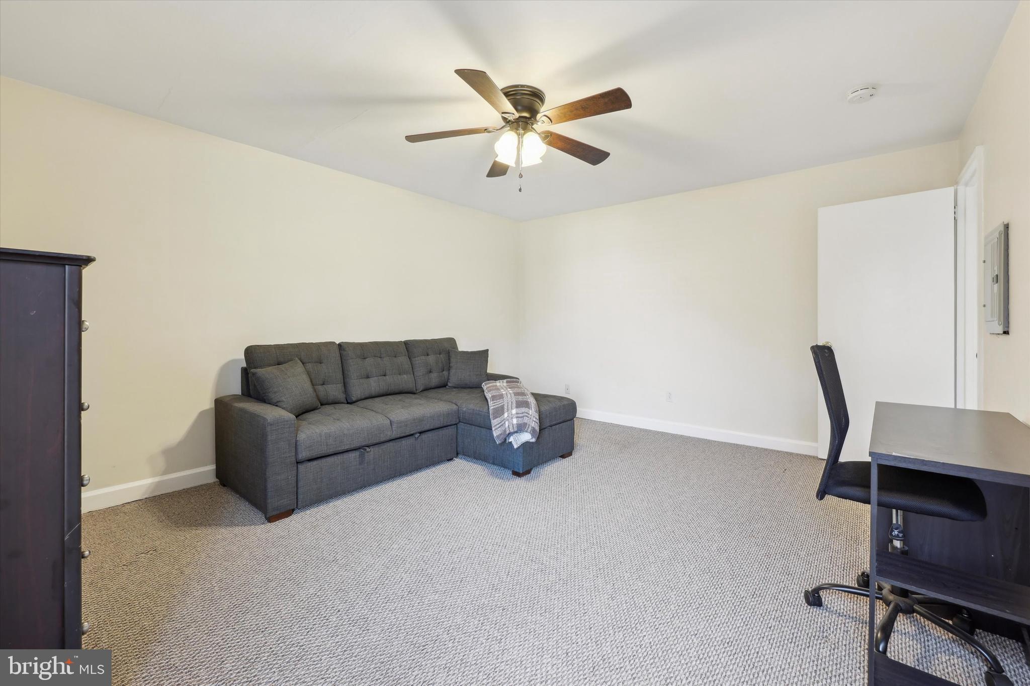 COACH HOUSE - Residential