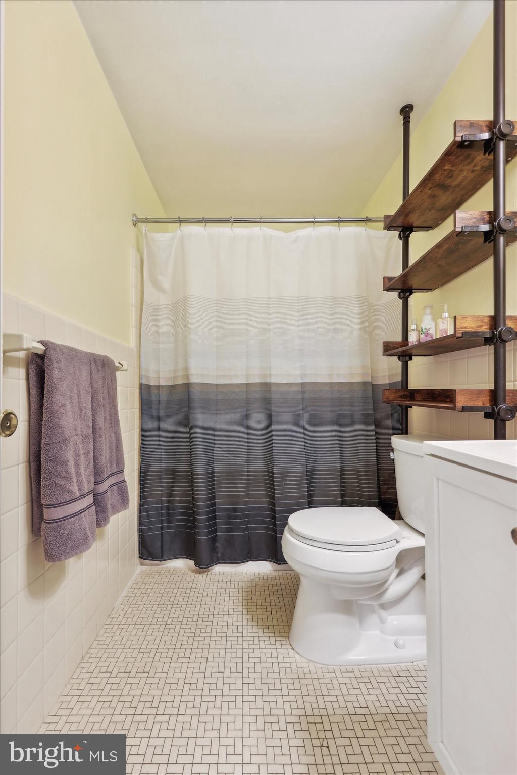 COACH HOUSE - Residential