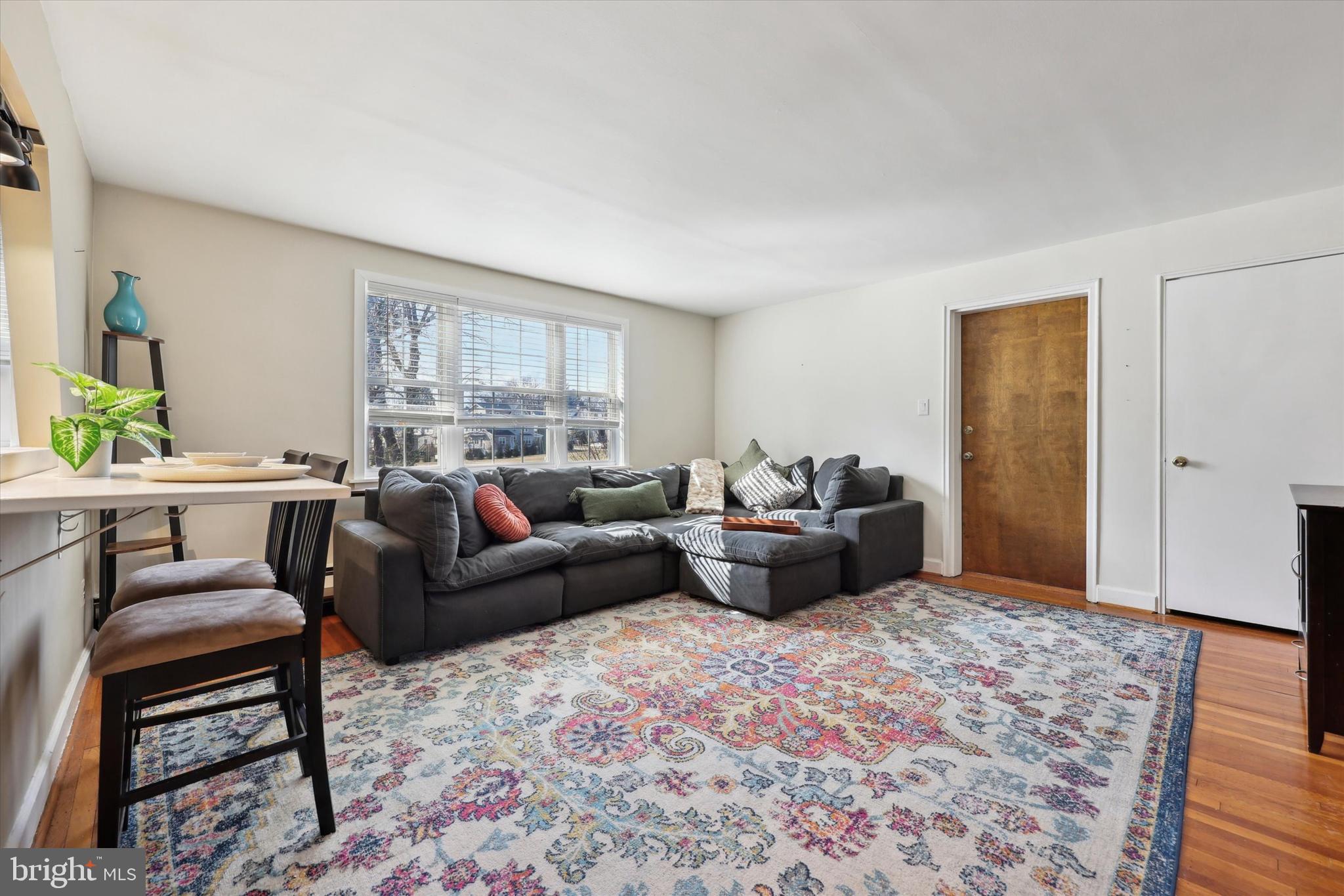 COACH HOUSE - Residential