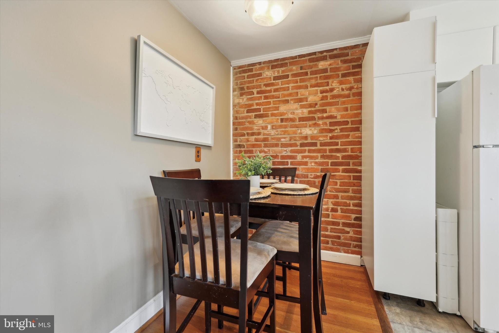 COACH HOUSE - Residential