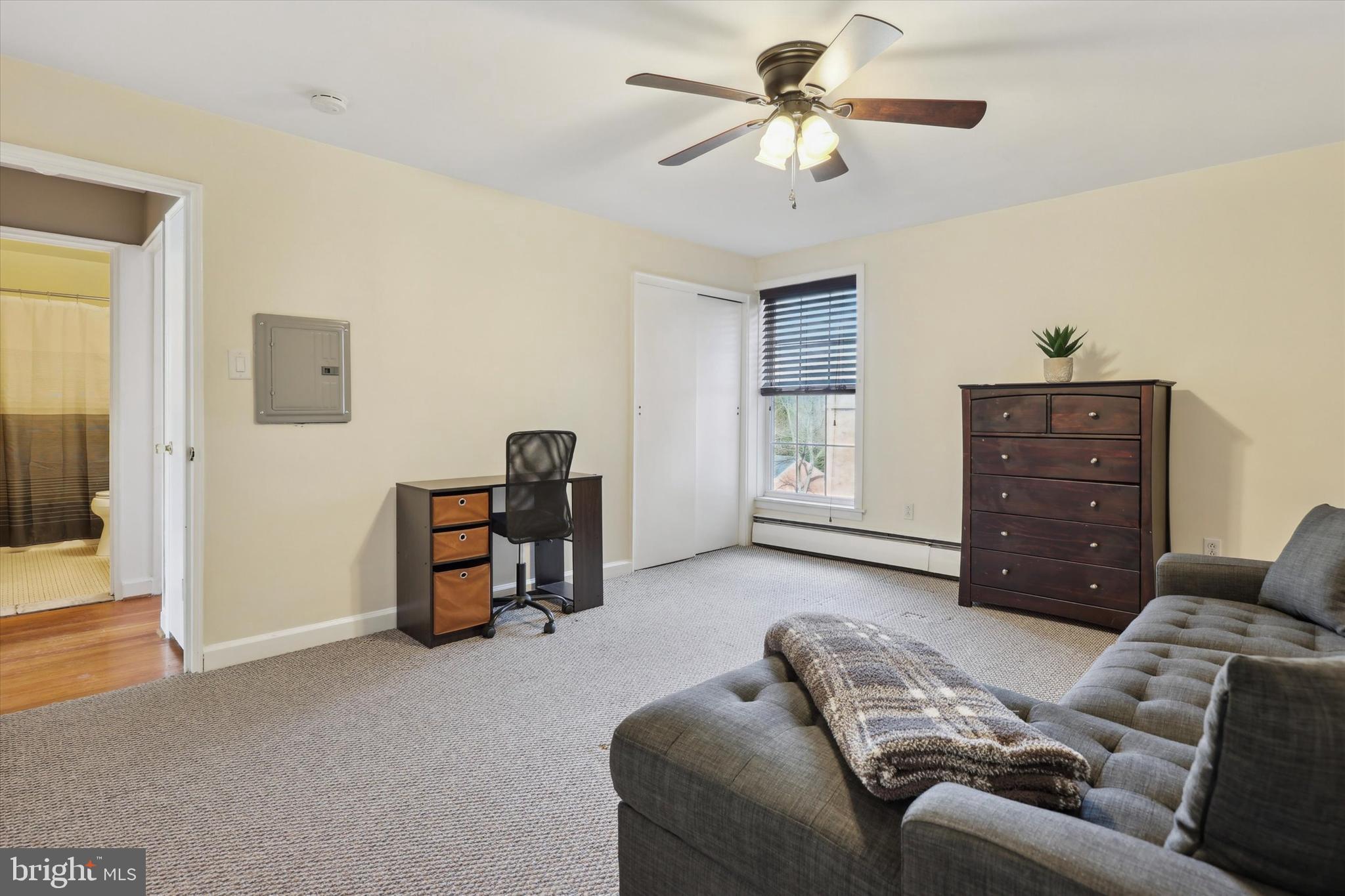 COACH HOUSE - Residential