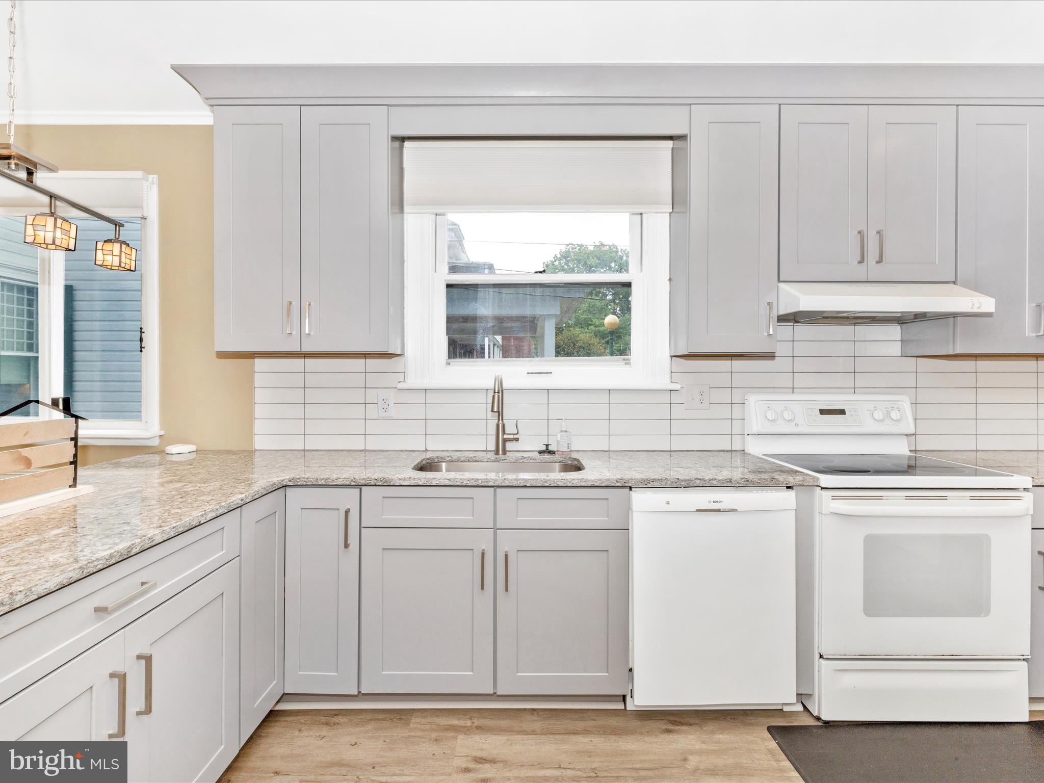 NORTH END - Residential