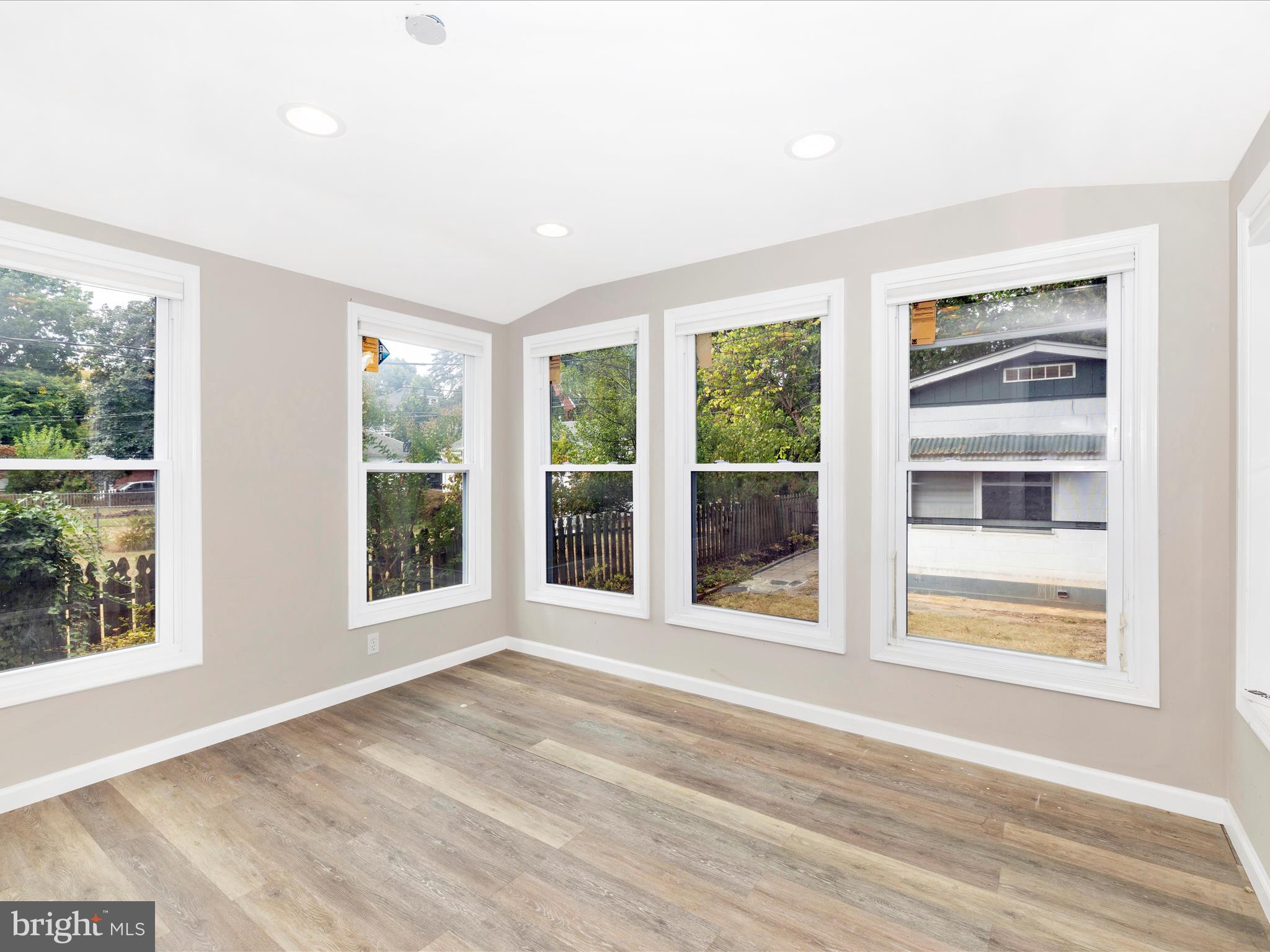 NORTH END - Residential