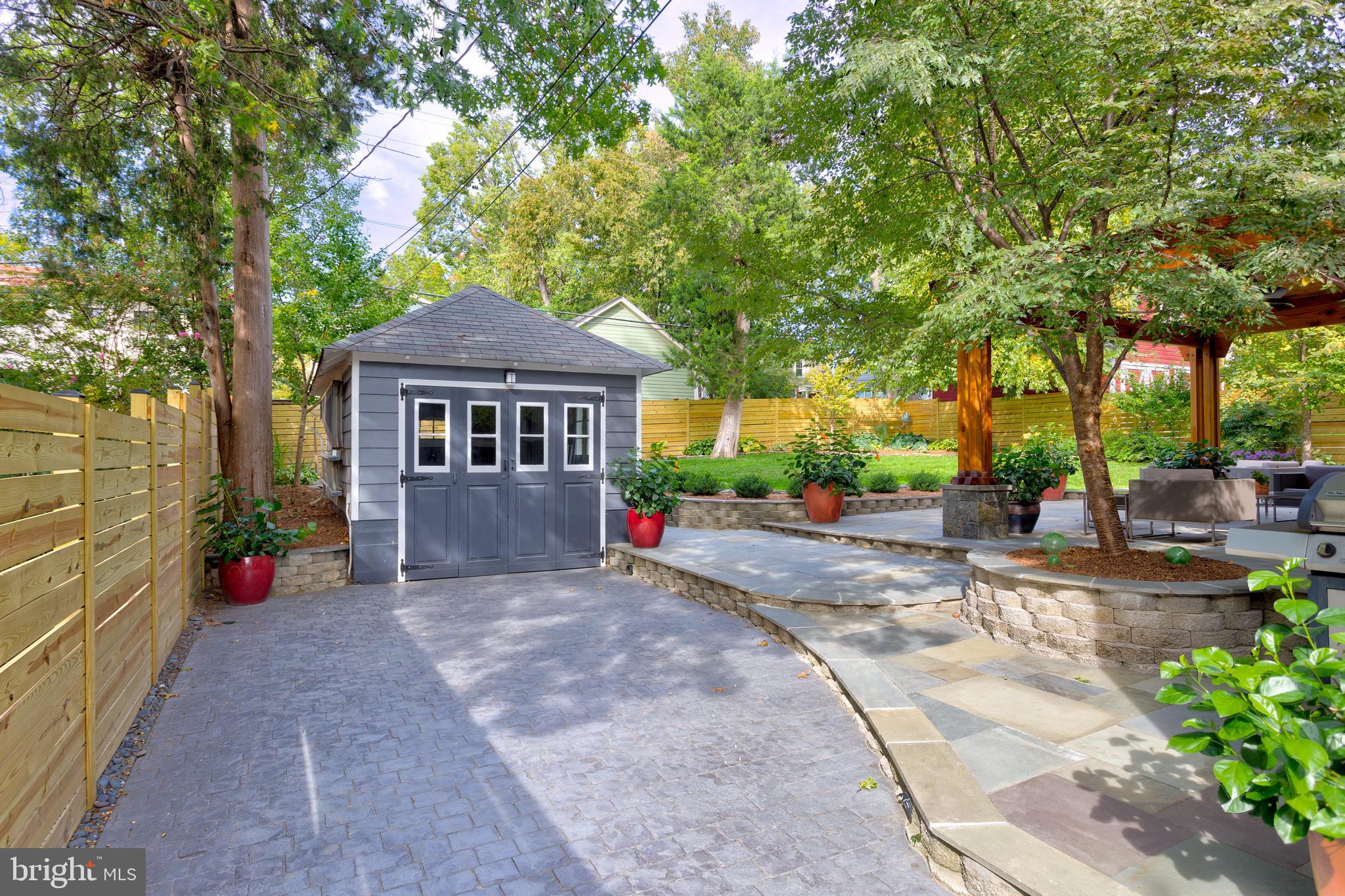 AURORA HILLS - Residential