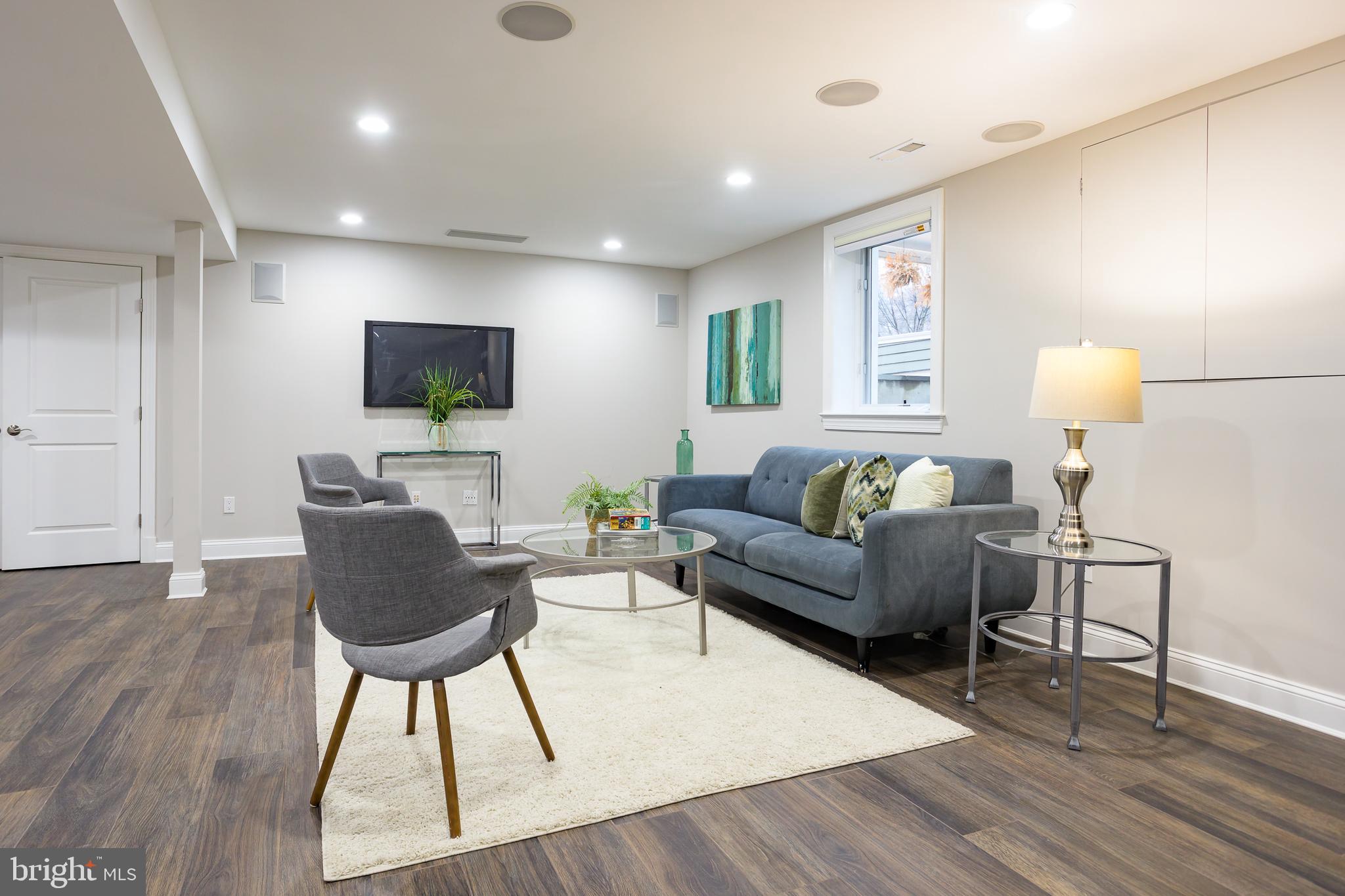 AURORA HILLS - Residential