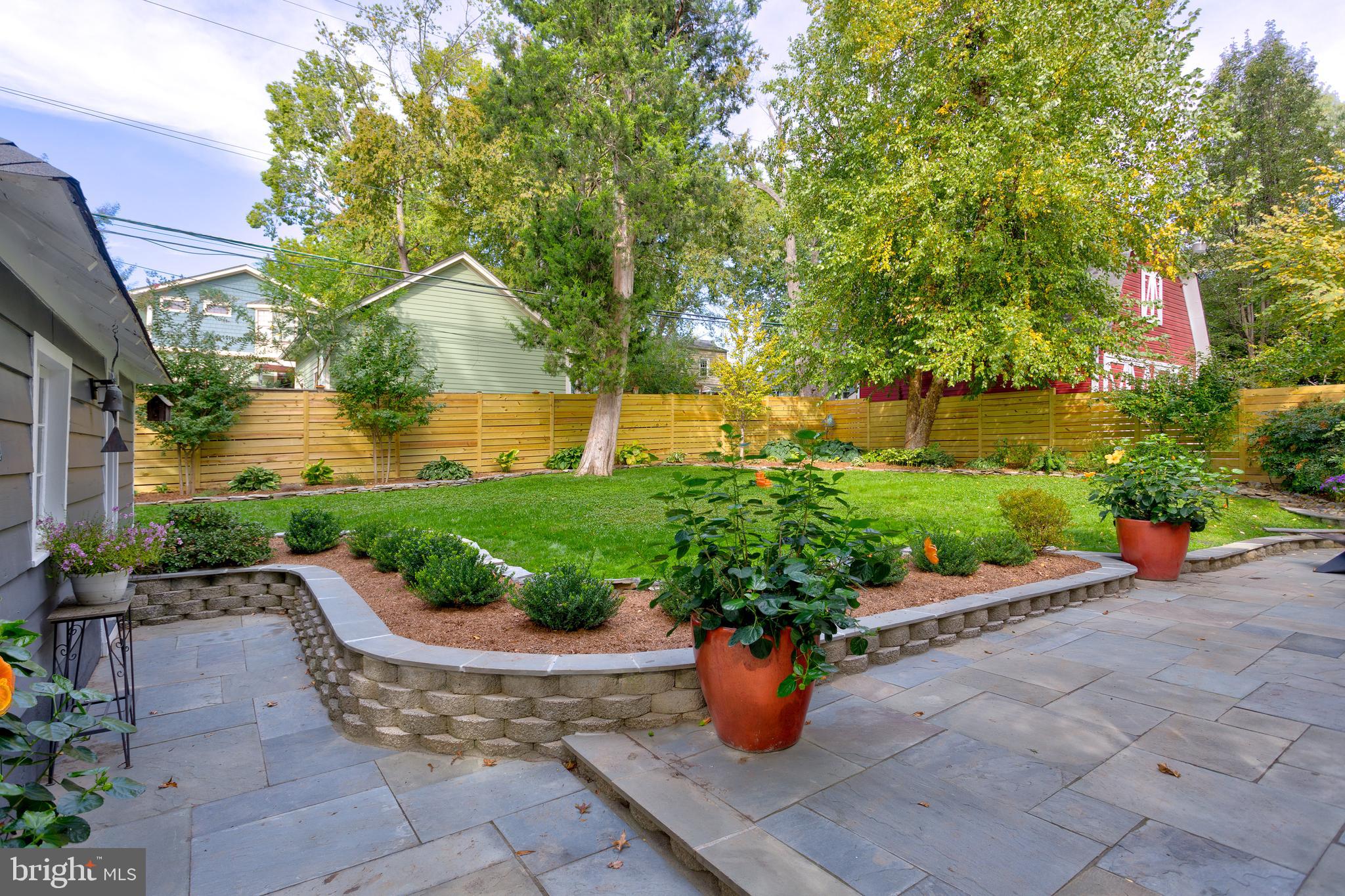 AURORA HILLS - Residential