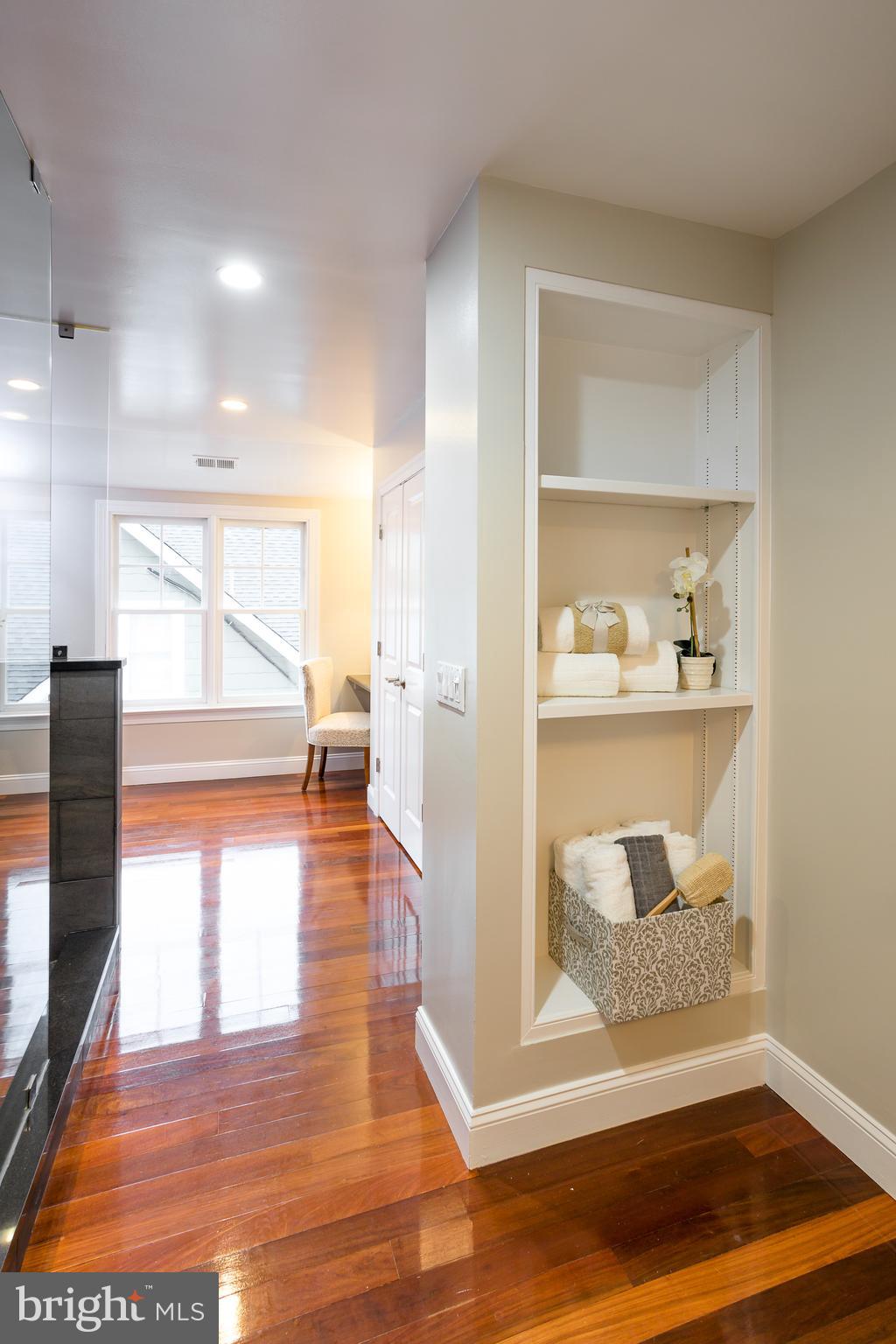 AURORA HILLS - Residential