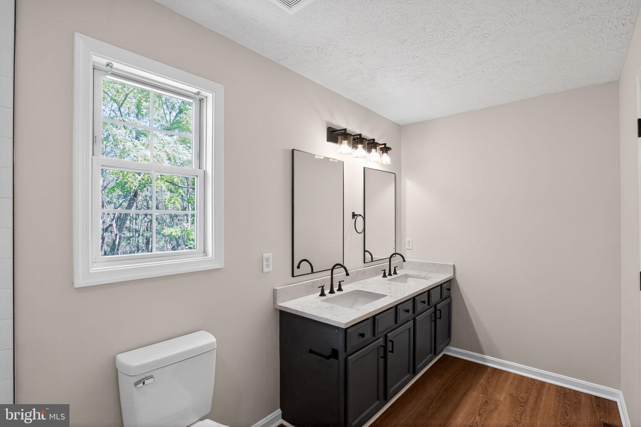 EMERALD HILLS - Residential