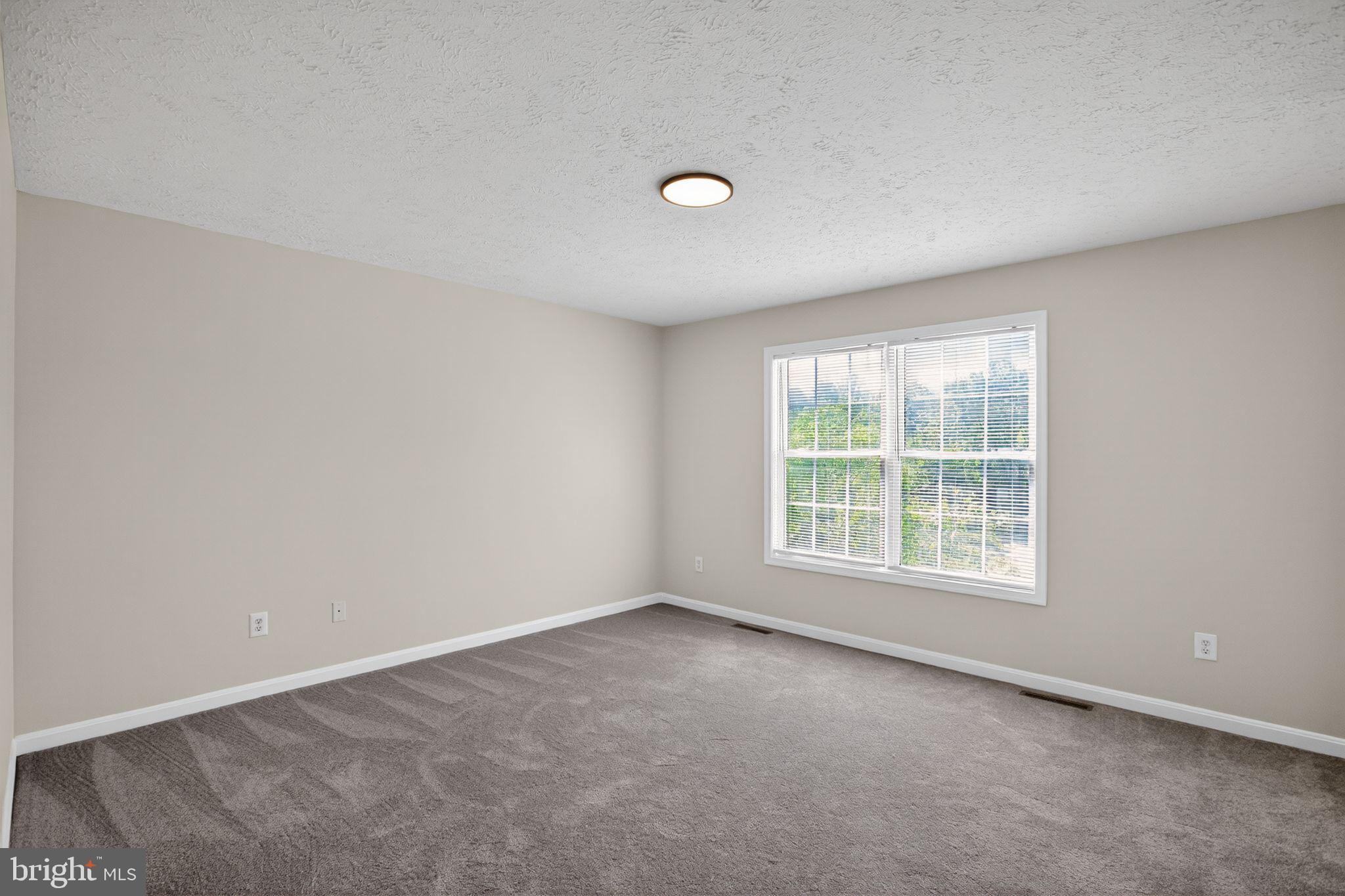 EMERALD HILLS - Residential