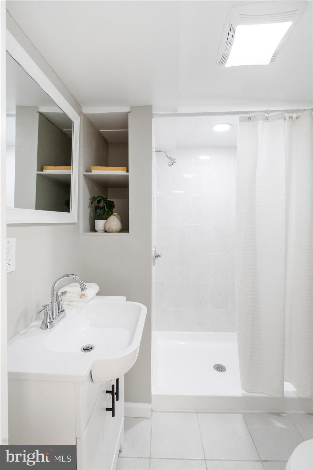 NEW NORTHWOOD - Residential