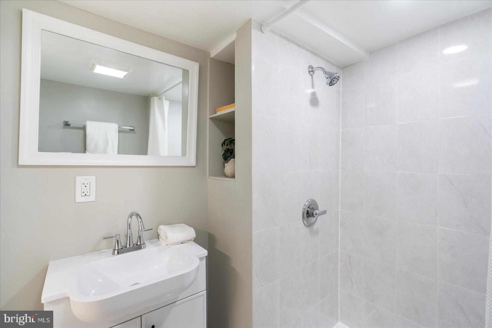 NEW NORTHWOOD - Residential