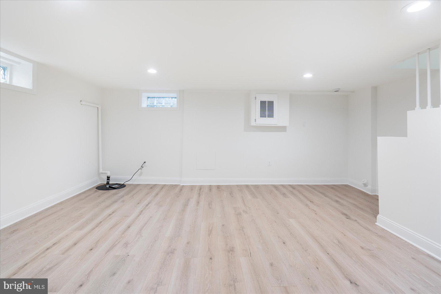 NEW NORTHWOOD - Residential