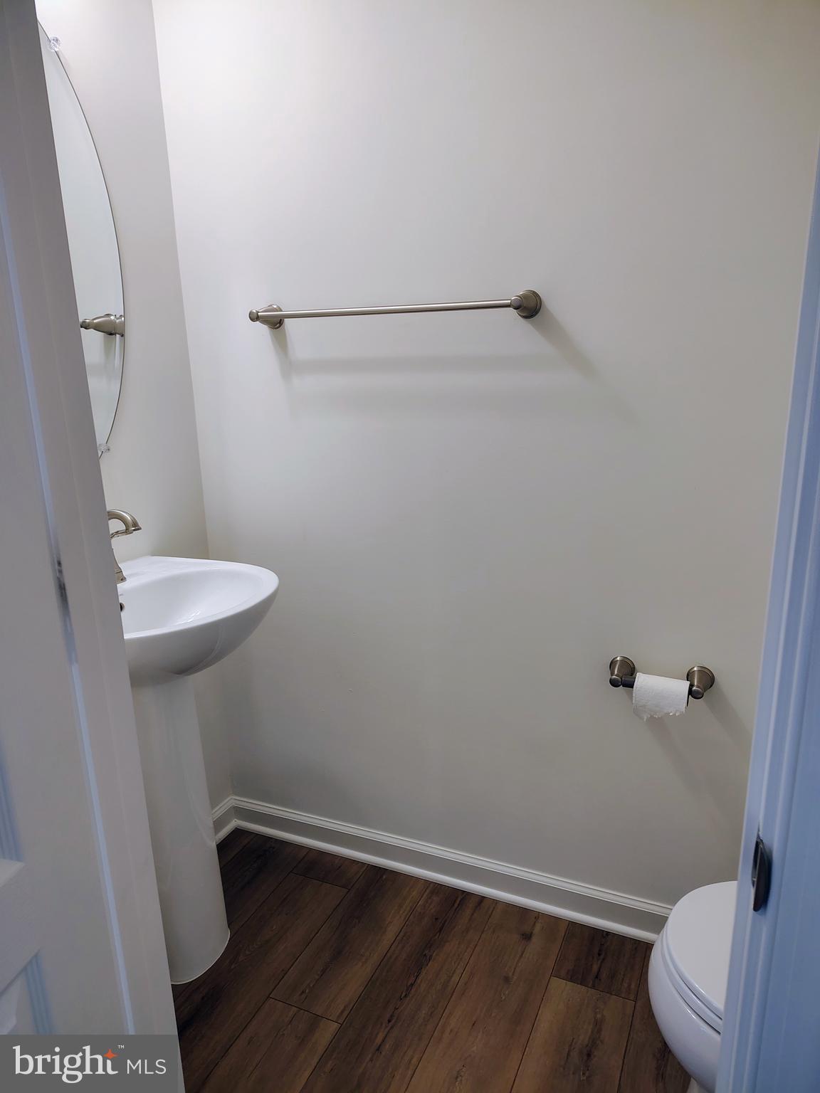 OVERLOOK AT RIVERSIDE TOWNHOMES - Residential Lease