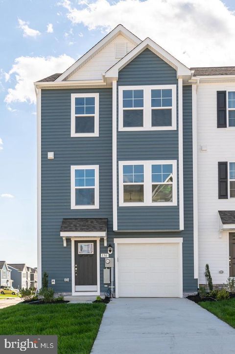 136 TUXFORD ROAD FALLING WATERS WV 25419