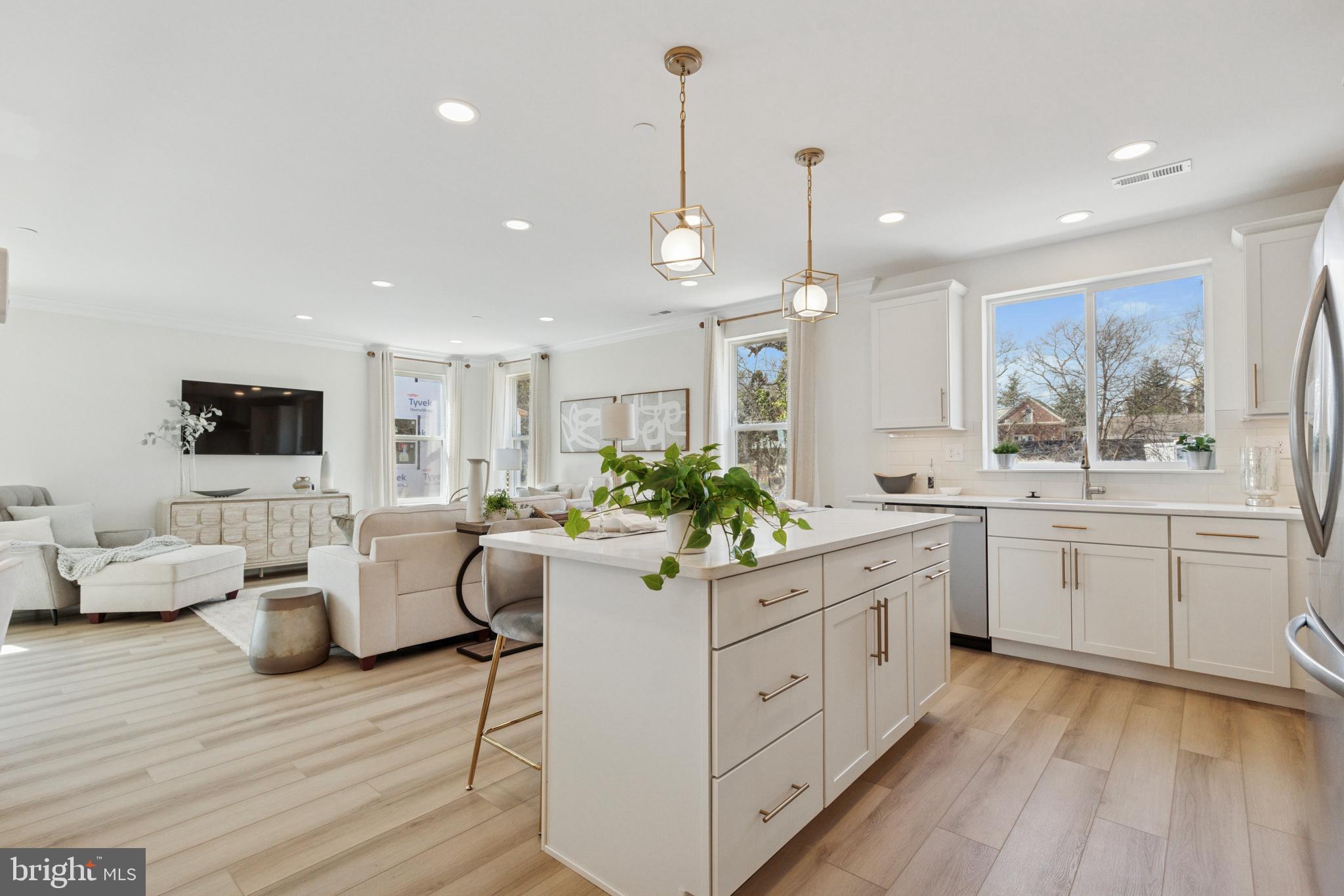 ARBOR PLACE - Residential