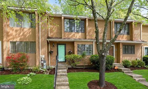 Townhouse For Sale - 404 Peach Court<br/> ANNAPOLIS, MD 21409