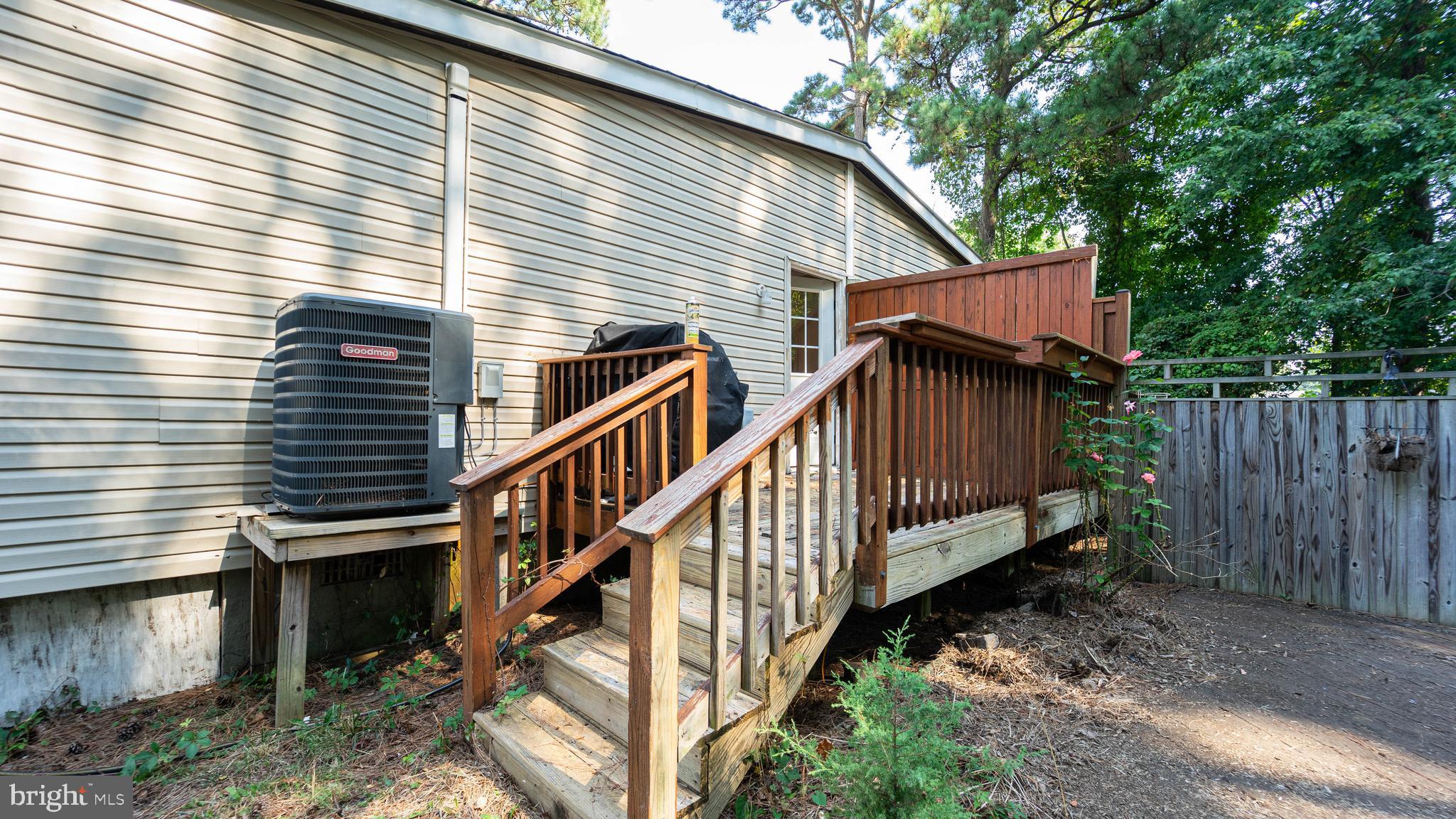 PINEWOOD LANDING - Residential