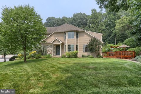 Photo of 279 SPARROW LN, EPHRATA, PA 17522 (MLS # PALA2036834)