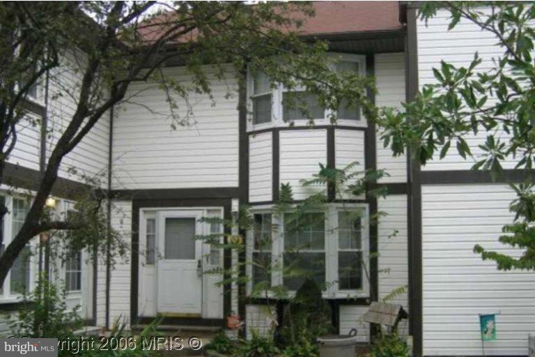 OAKWOOD VILLAGE - Residential