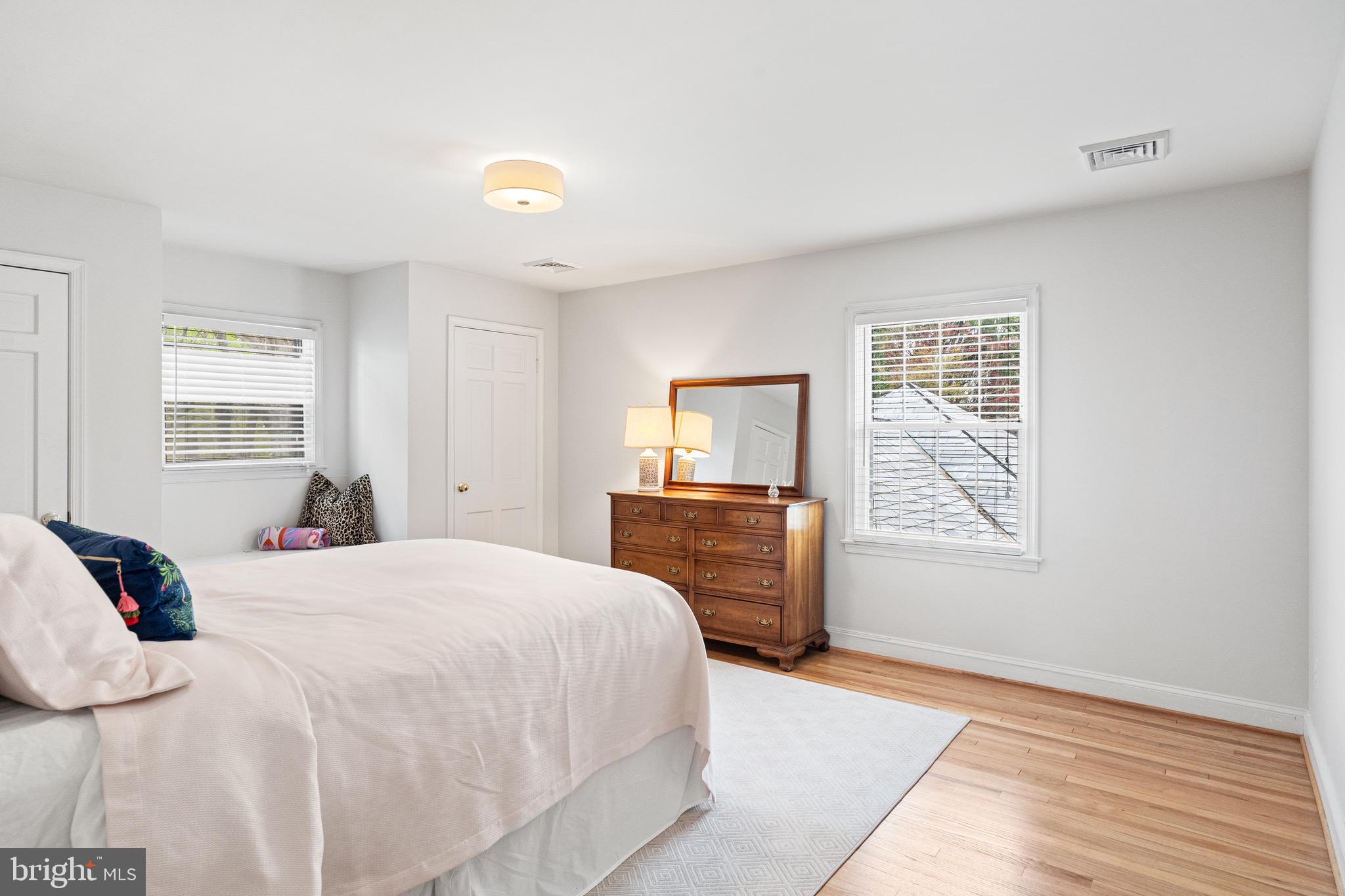 RUXTON - Residential